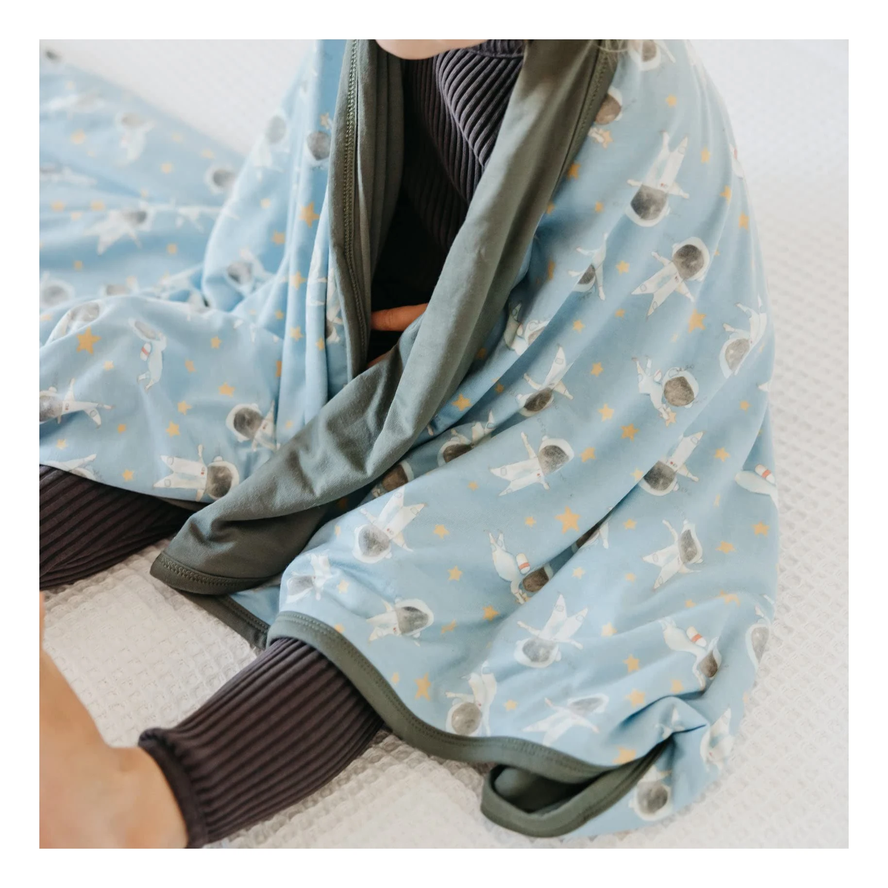 Vintage Floral Soft Silky Cotton Bamboo Rayon Breathable Cool Double Quilted Throw Blanket