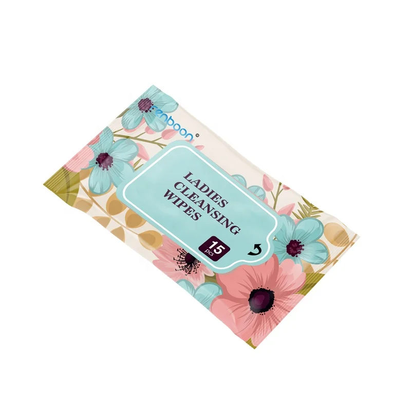 Легко использовать влагу с салфетками для снятия макияжа ромашки