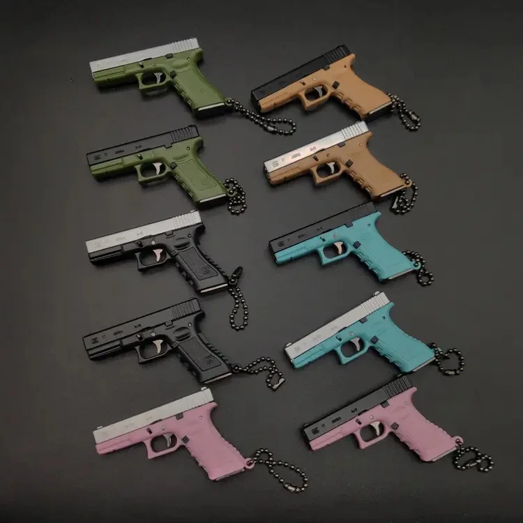 1/3 Glock 17 Pistol Mini Gun Model keychain G17 Arms Detachable Armament Weapon Metal Alloy KeyChain Backpack Pendant keyring