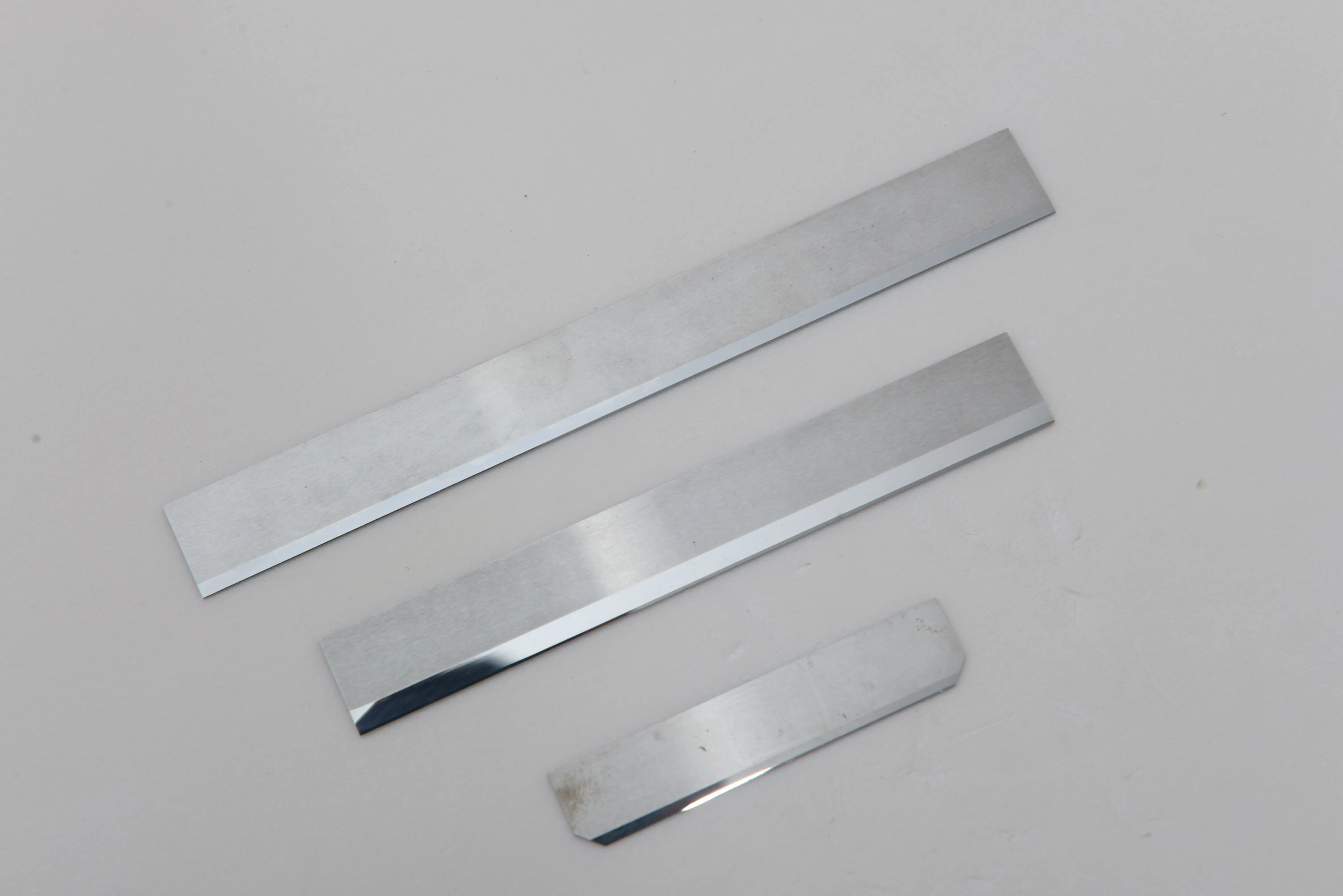 Tungsten carbide cutter utility knife plastic film cutting blade