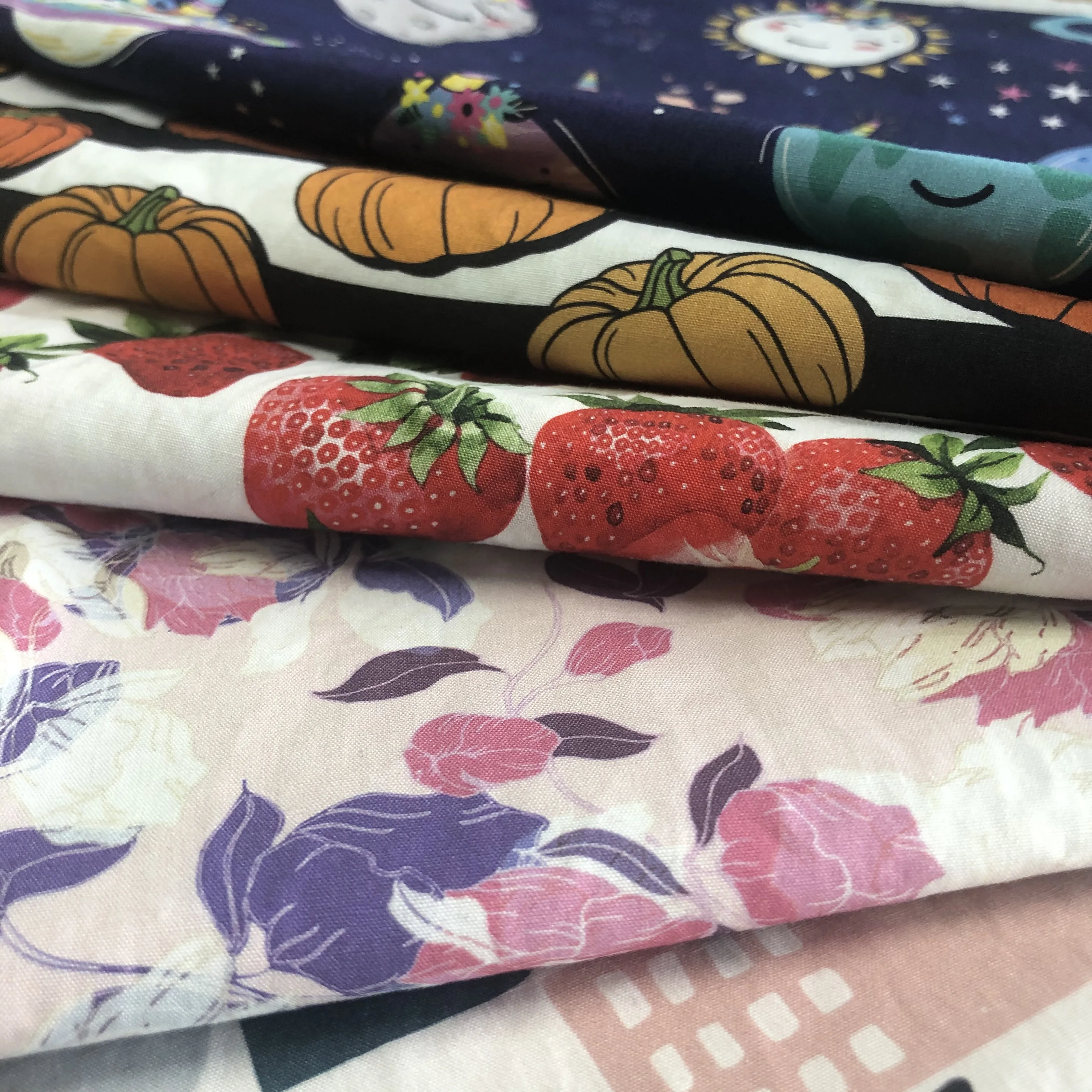 OEM hot sale no moq printed cotton poplin fabric for garment