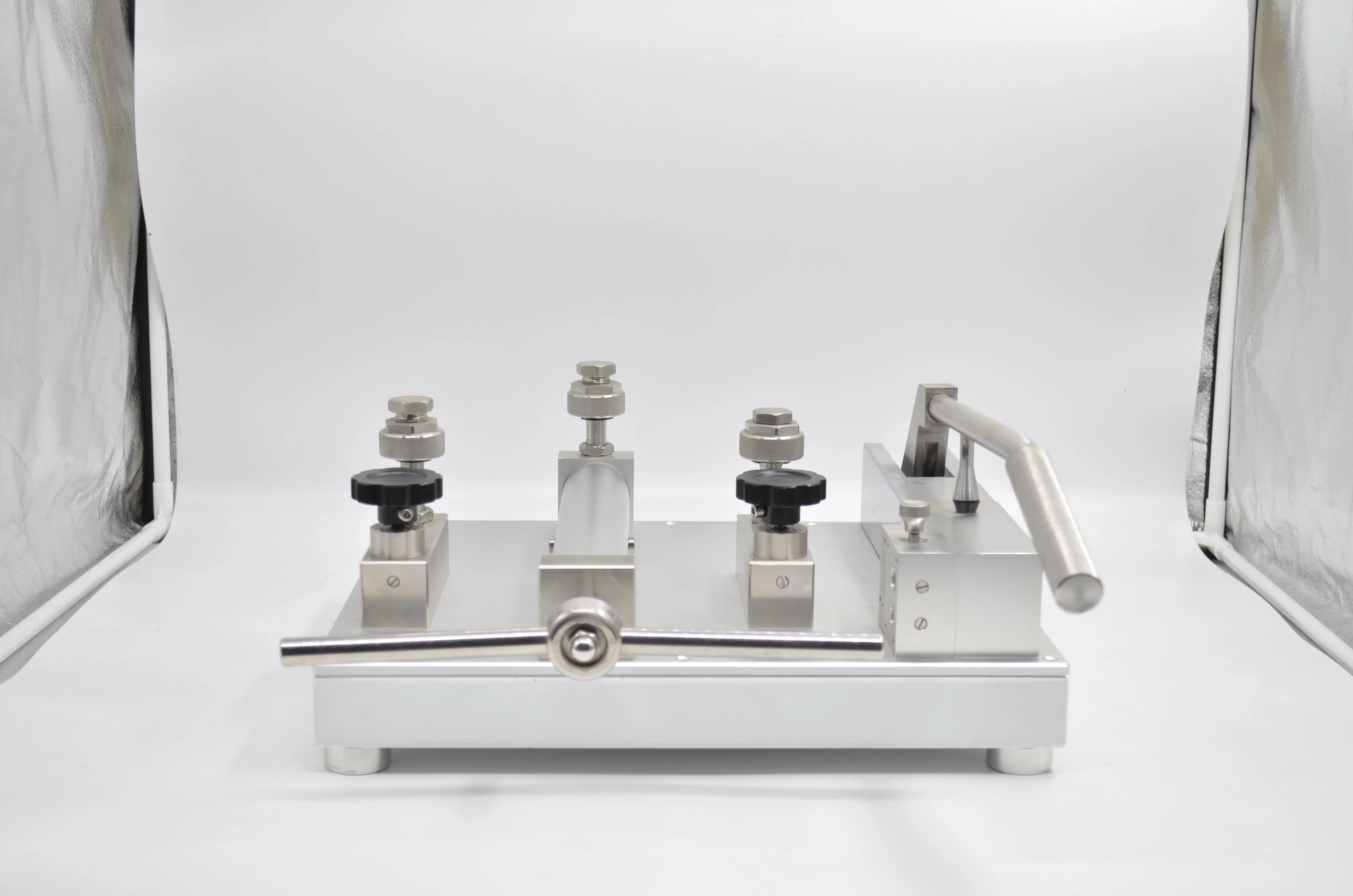 HS721 bench type Pneumatic Pressure Calibration Comparator