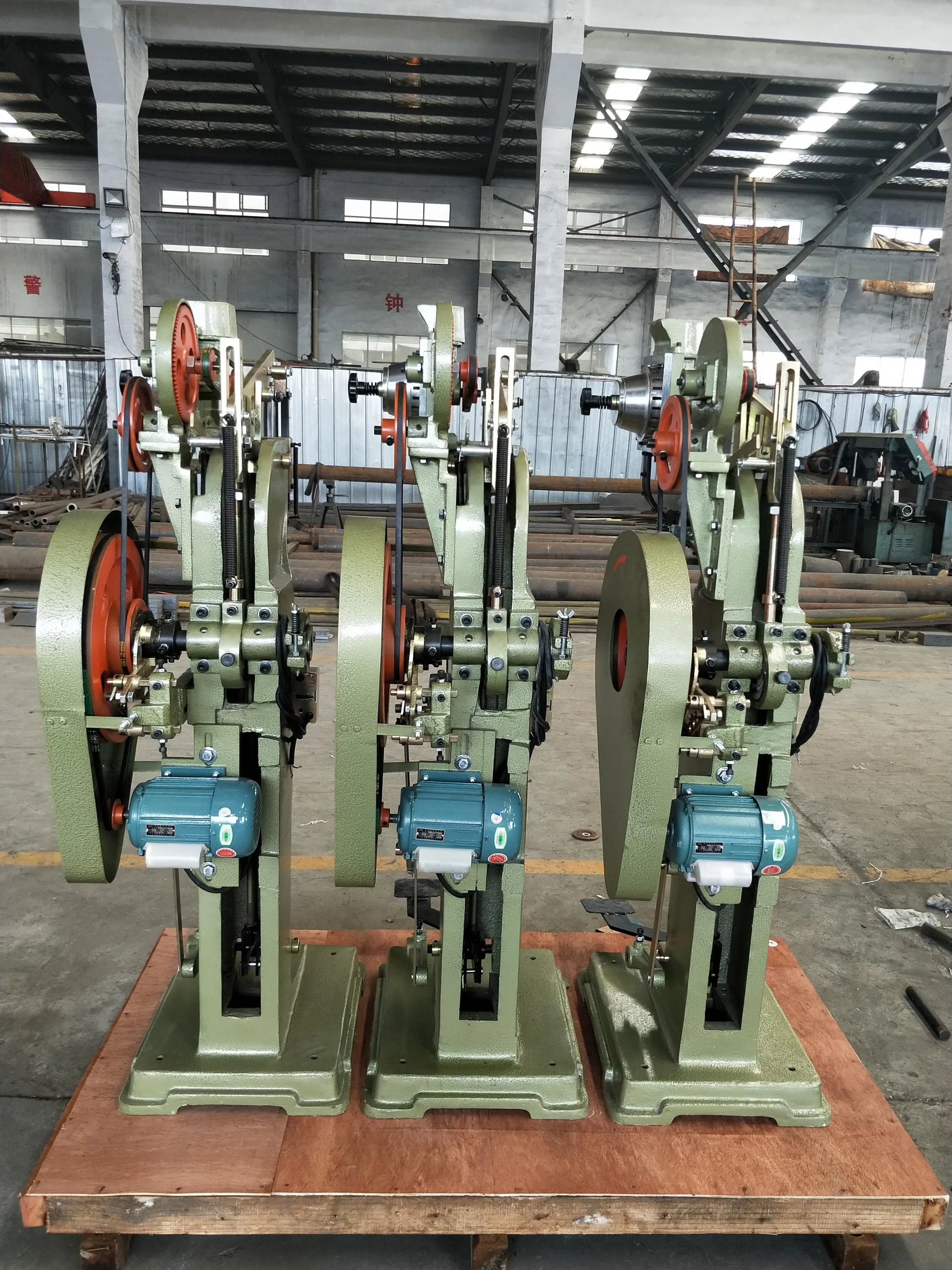 China hollow aluminum tubular rivet machine for suitcase