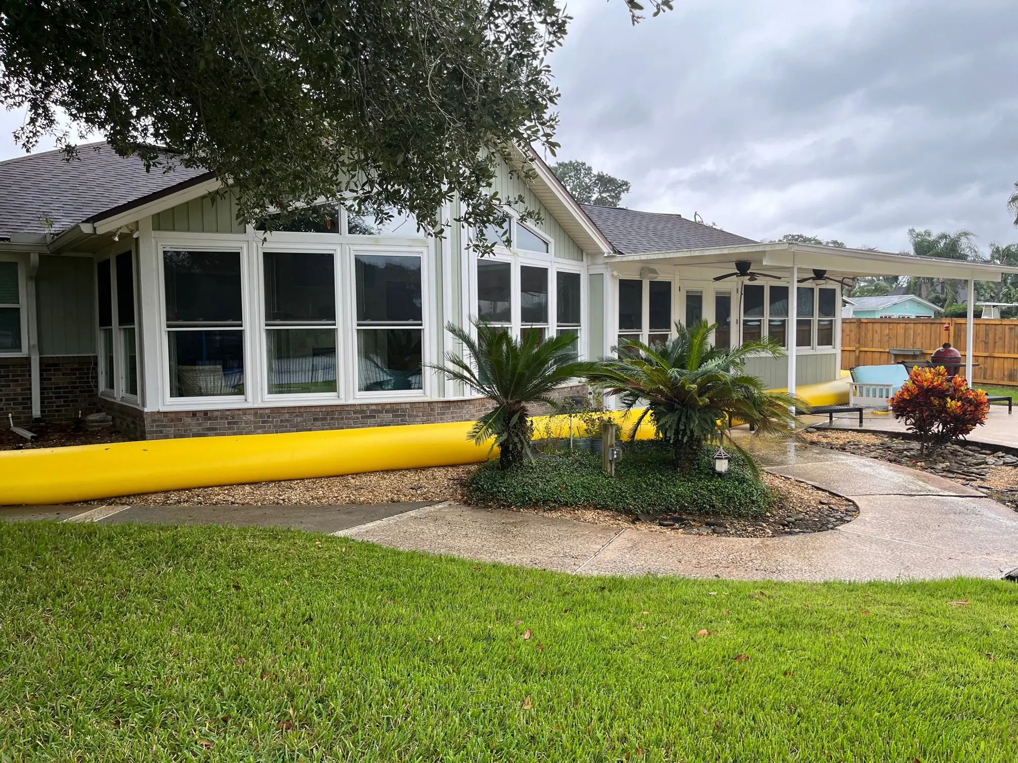 Manufacturer PVC Coated Tarpaulin Fabric For Water Filled Flood Diversion Barriers