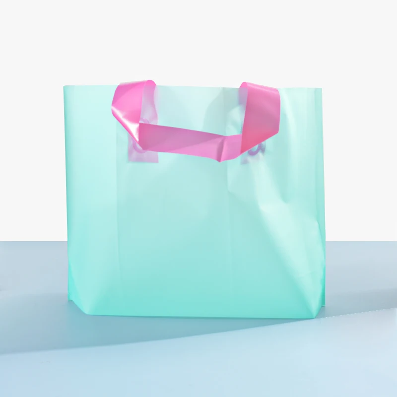 High Quality Wholesale Custom logo Black Plastic Retail Bags Carrier Shopping Bag with Handle Tote Plastic Bag for Clothing