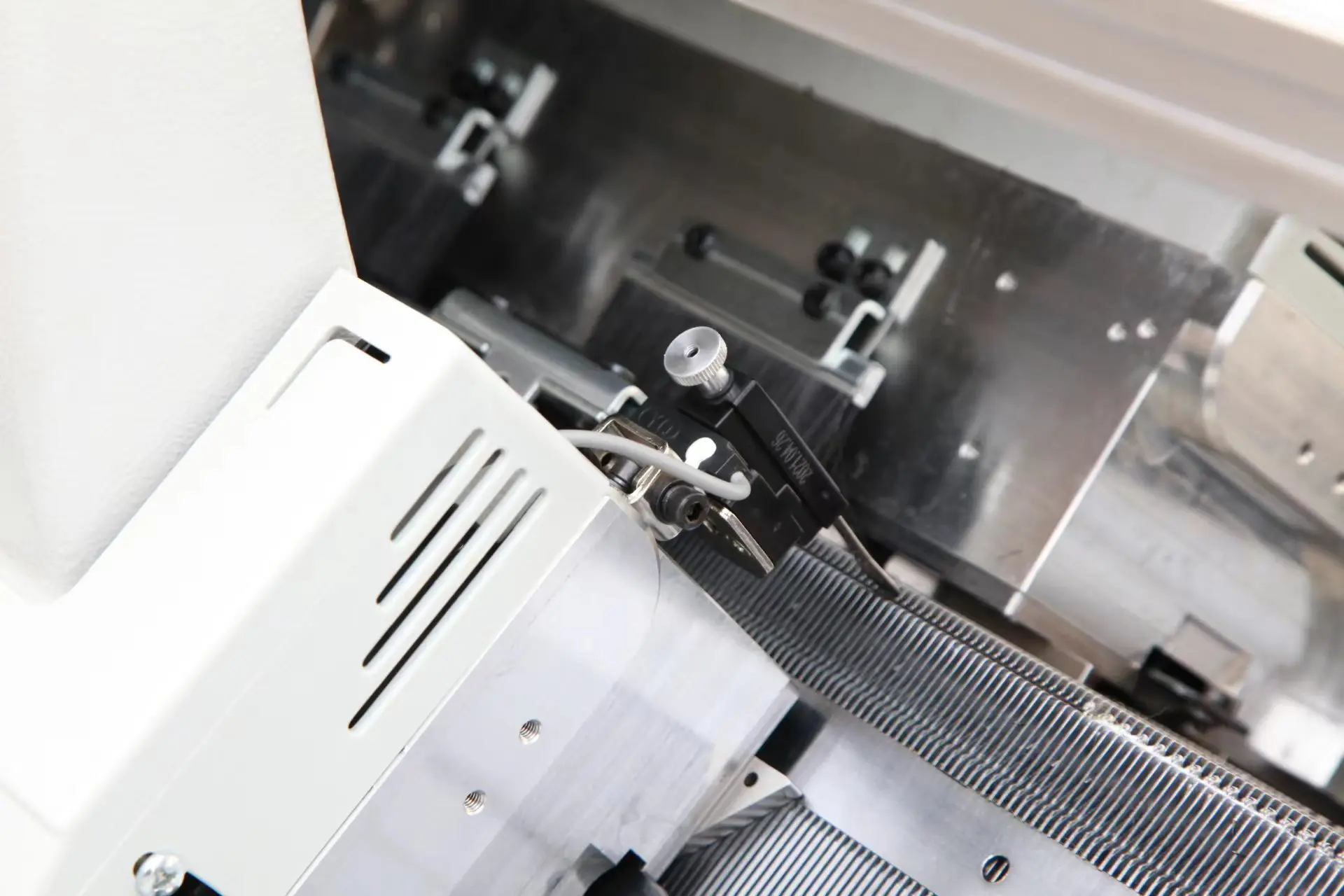 Double system computerized sweater flat knitting machine factory price