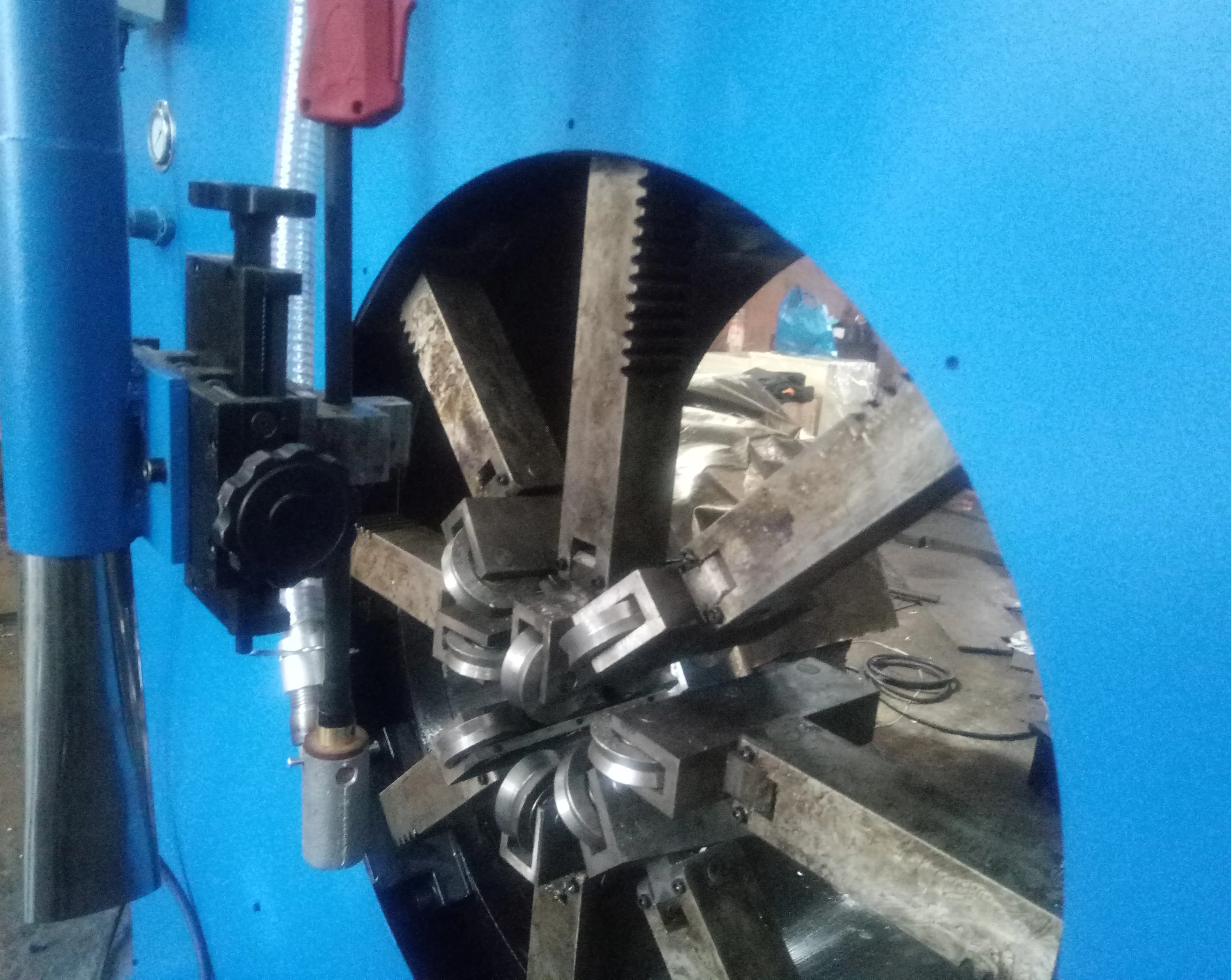 60---500 mm Conical Traffic Lighting Pole Welding Machine Light Pipe Hydraulic Shutting Machine