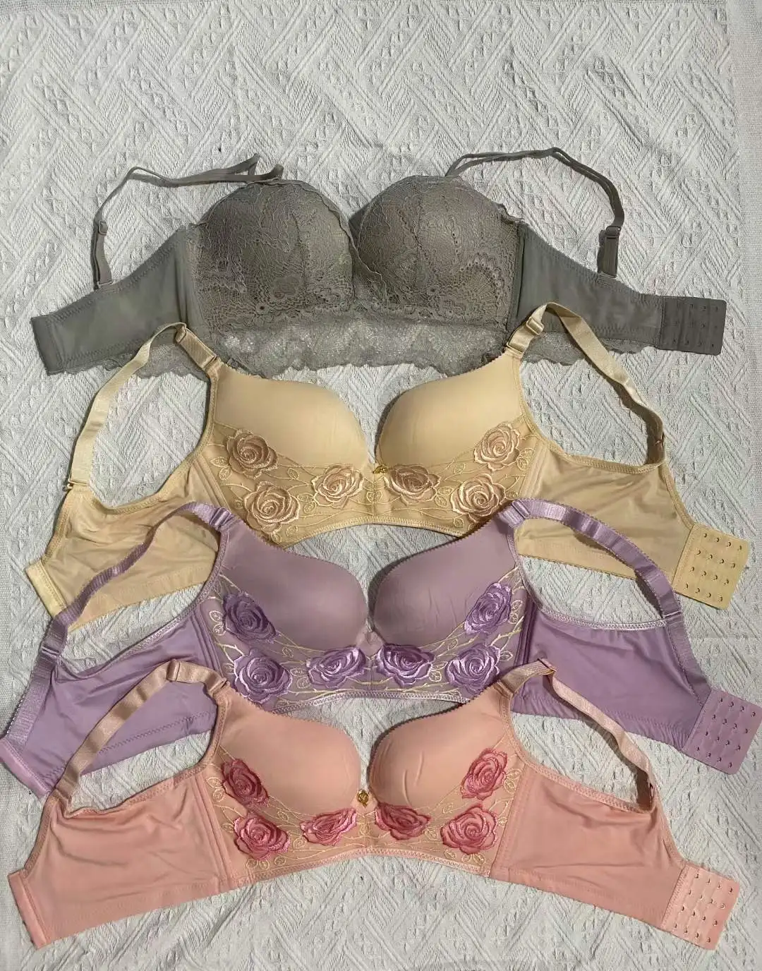 1.4 Dollar Model WX001 Good Quality Nice Style Mix Colors ladies bra with different colors
