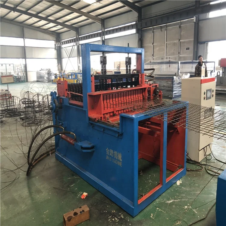 Full automatic knitting machine for crimped wire mesh machine