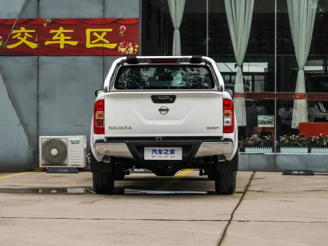 HOT SALE 4x4 Automatic Engine LHD NP300 Navarra Pickup