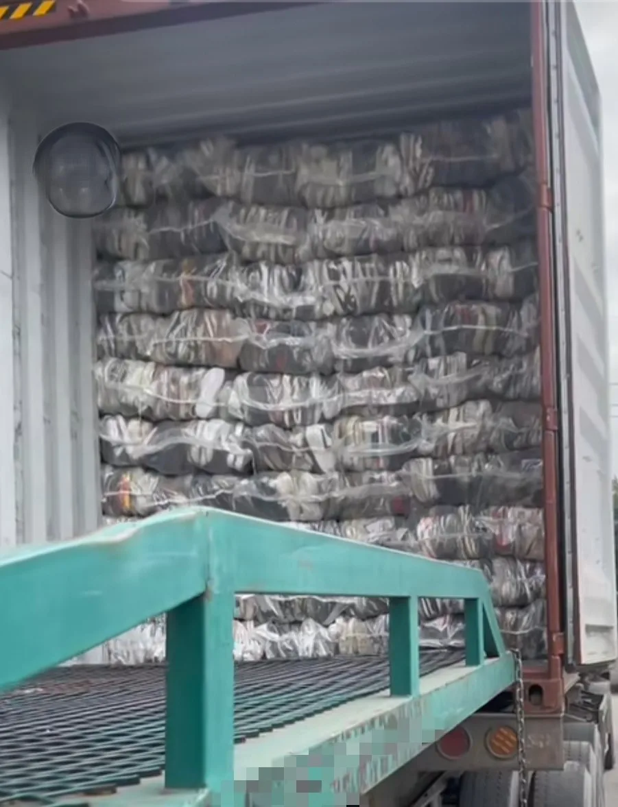 Bulk wholesale A new High quality mixed type used shoes for men