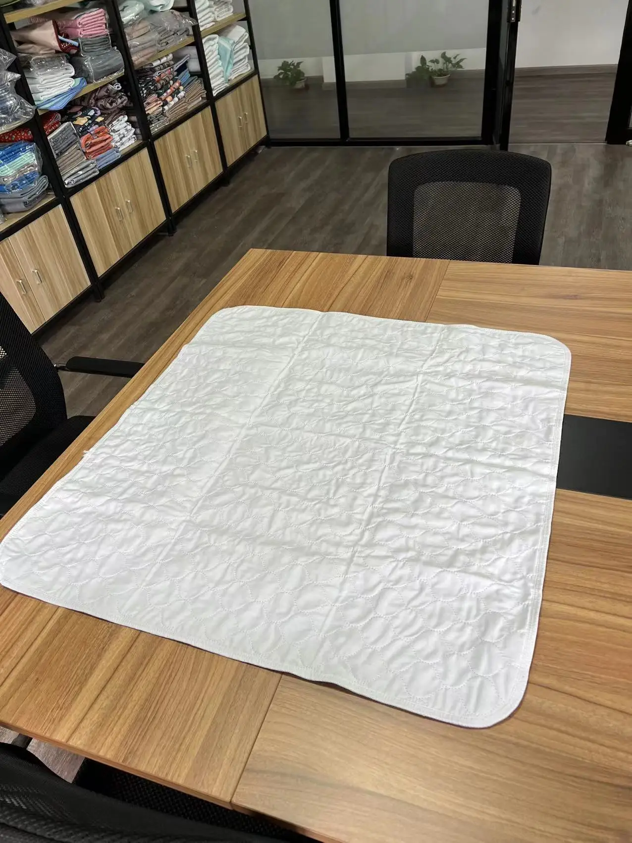 Wholesale Reusable Waterproof Bed Underpads Non-slip Back Elderly Kids Microfiber Pads Reusable washable pads for the elderly