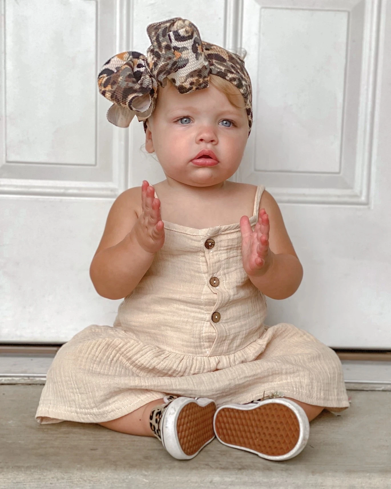 Новое поступление летние льняные хлопковые кружевные платья с круглым вырезом для маленьких девочек