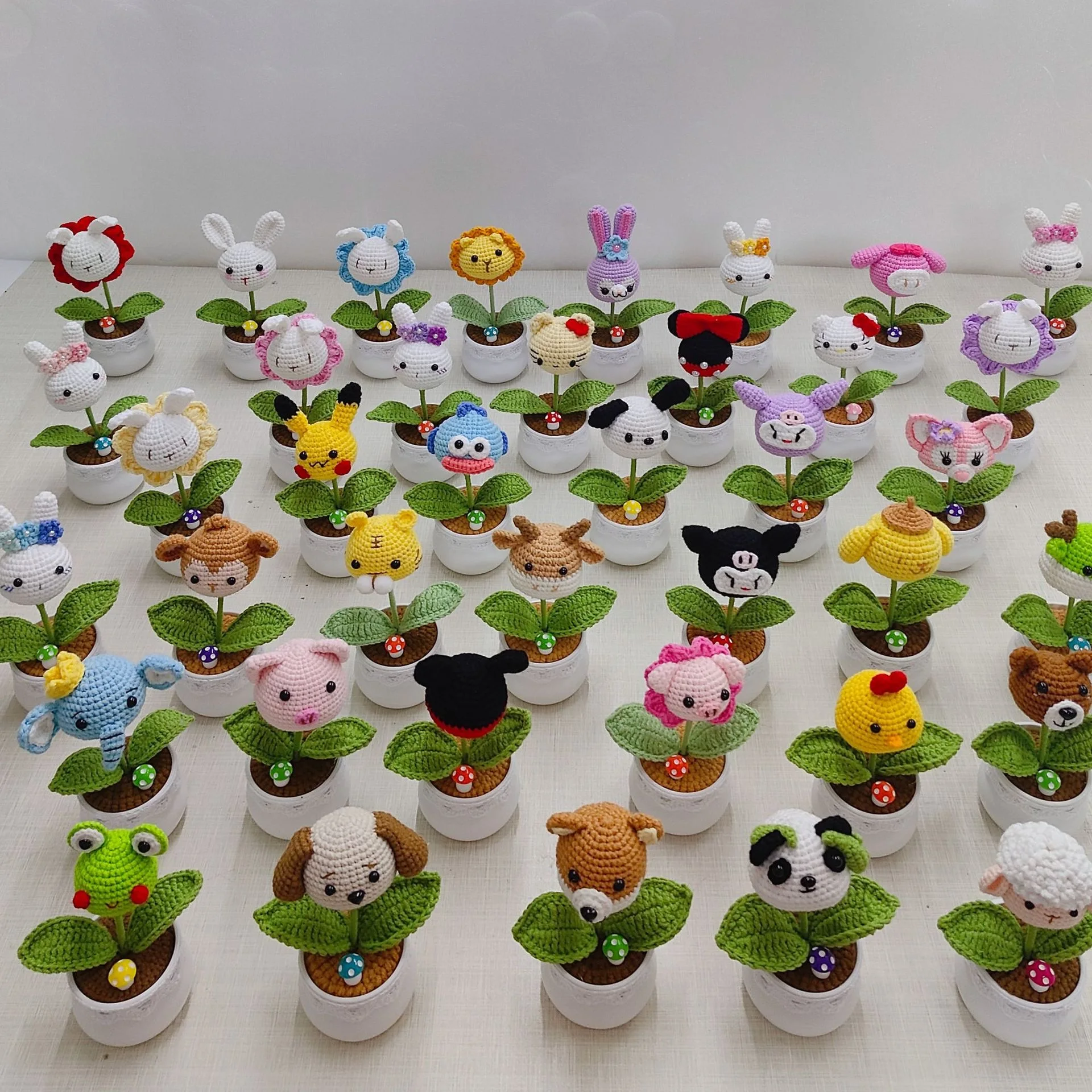 Creative Finished Handmade Home Decoration Woven Flowers pot Crochet Wool knitted frog rabbit pig bear Animal potted plant