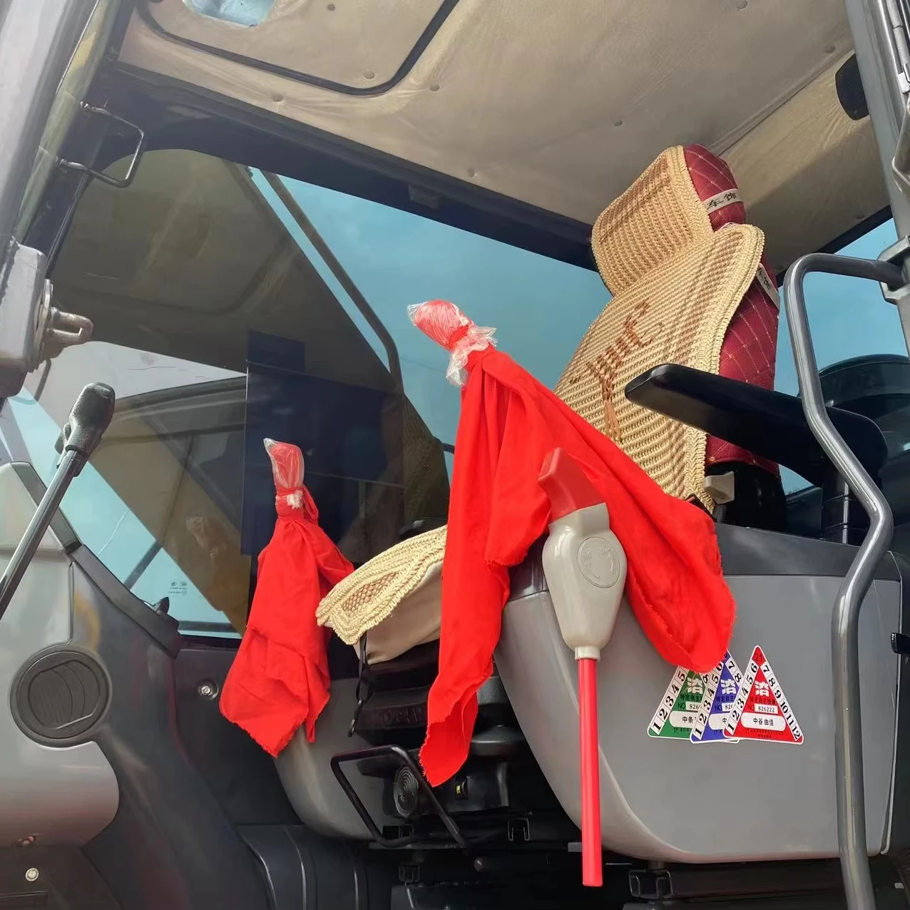 Komatsu excavator 240lc pc240lc-7 pc240lc-8 excavator komatsu 240 lc-10 komatsu 220lc for sale in good condition original