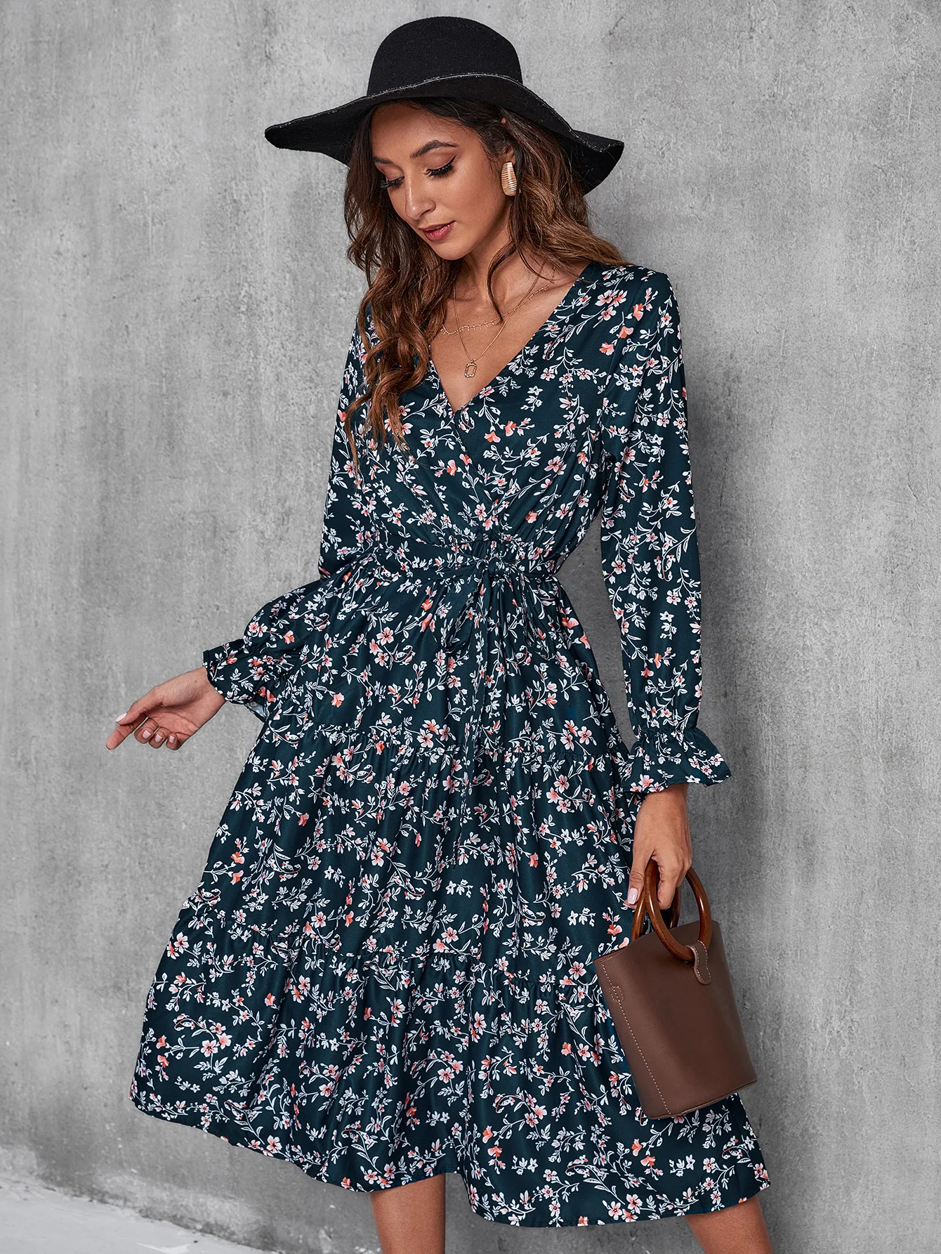 2022 High quality Wholesale Customization Holiday Elegant Casual Party Floral Dresses For Women 2022