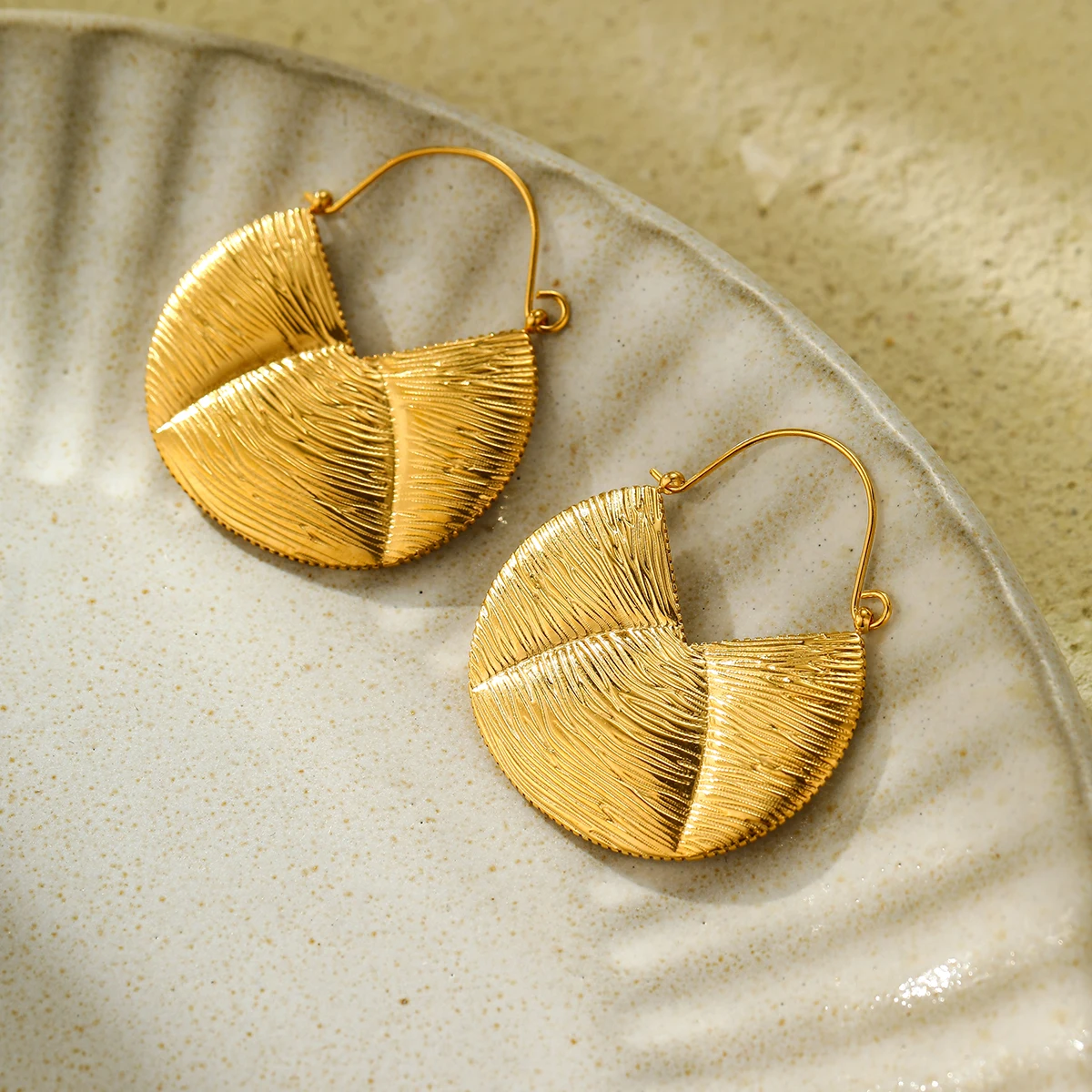 Custom Vintage Stainless Steel 18K Gold Plated Fancy Irregular Maxi Pendant Clip Earring  Vintage Hoop Earrings