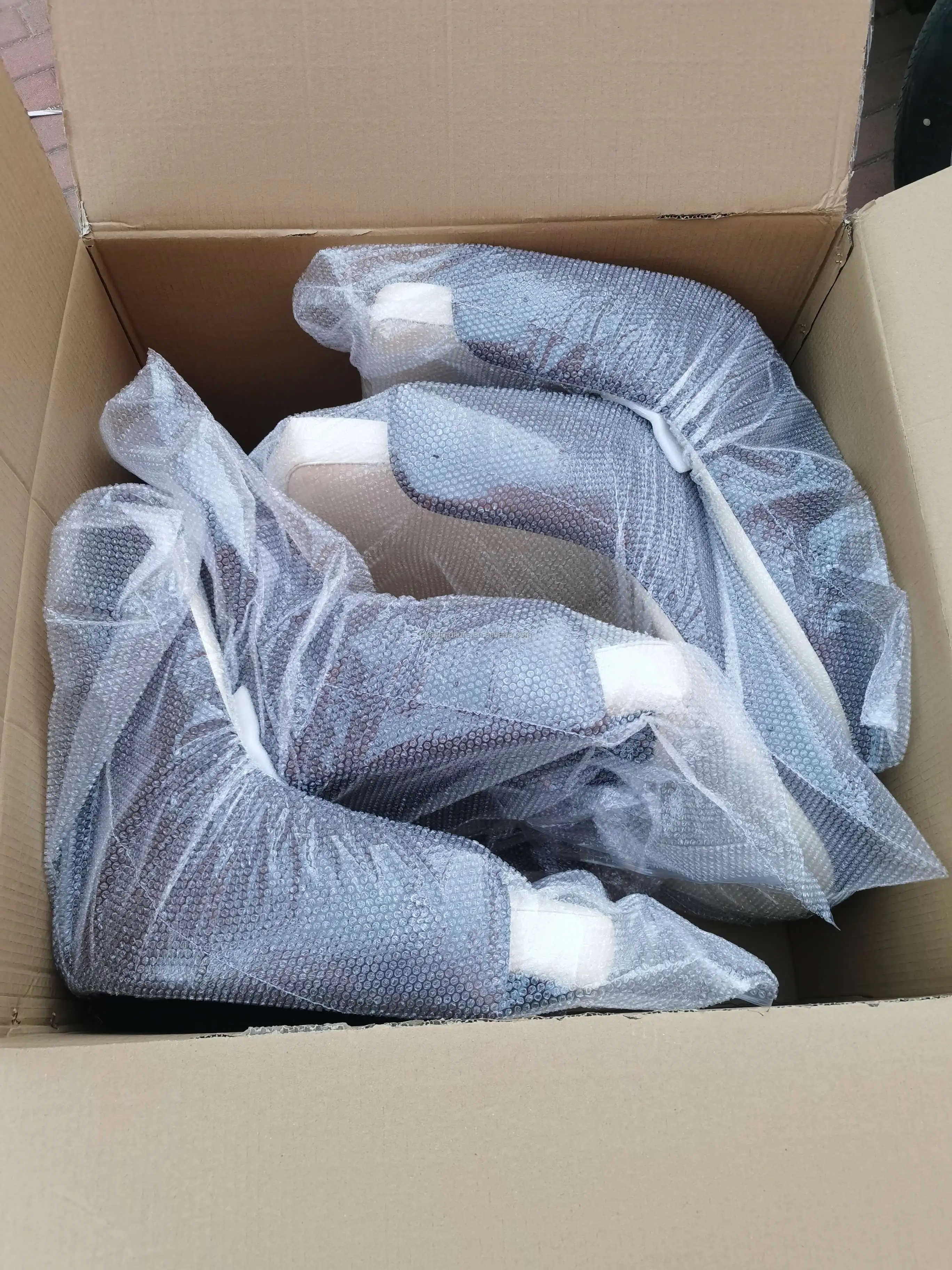 Производство KD PU кожаный обеденный стул в форме