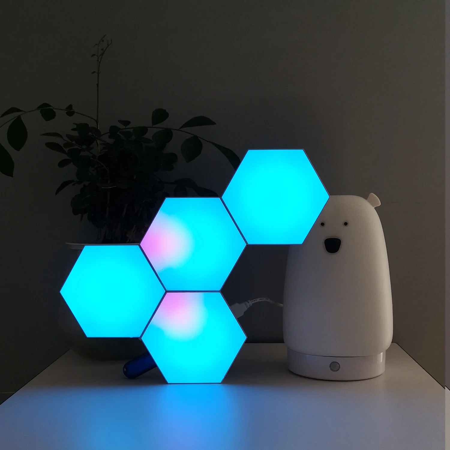 Indoor Floodlight Music Lamp Aurora Color Sounds Sensitive RF Remote Controlled Hexagonal LED Wall Light Luxury Gift Sets Modern