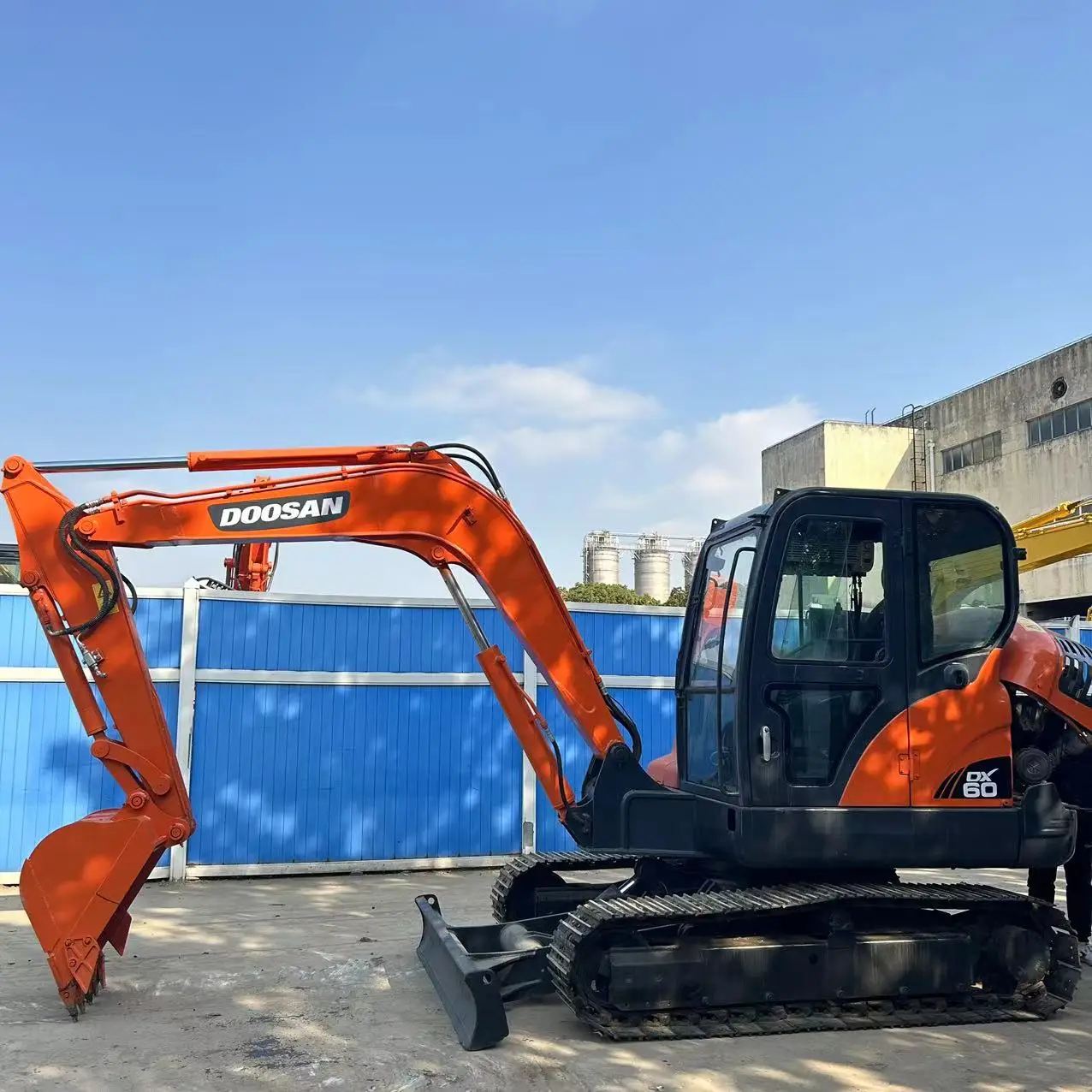 Гидравлические Гусеничные экскаваторы Doosan DX60 60-9C DX140/225/300