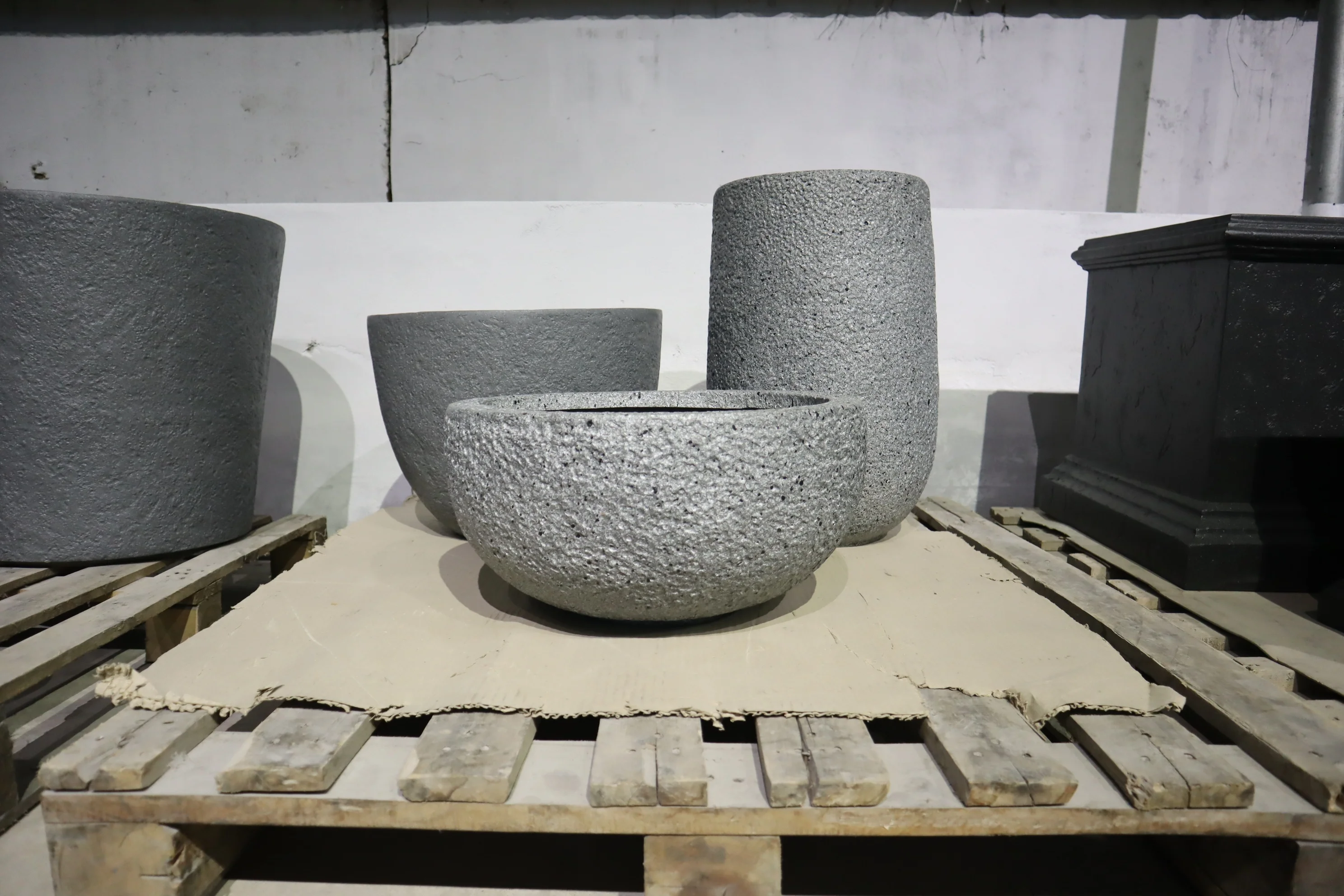 Бетонный цементный горшок с цветочным дизайном светлые композитные волокна глиняный цветочный полистоновые садовые декоративные горшки