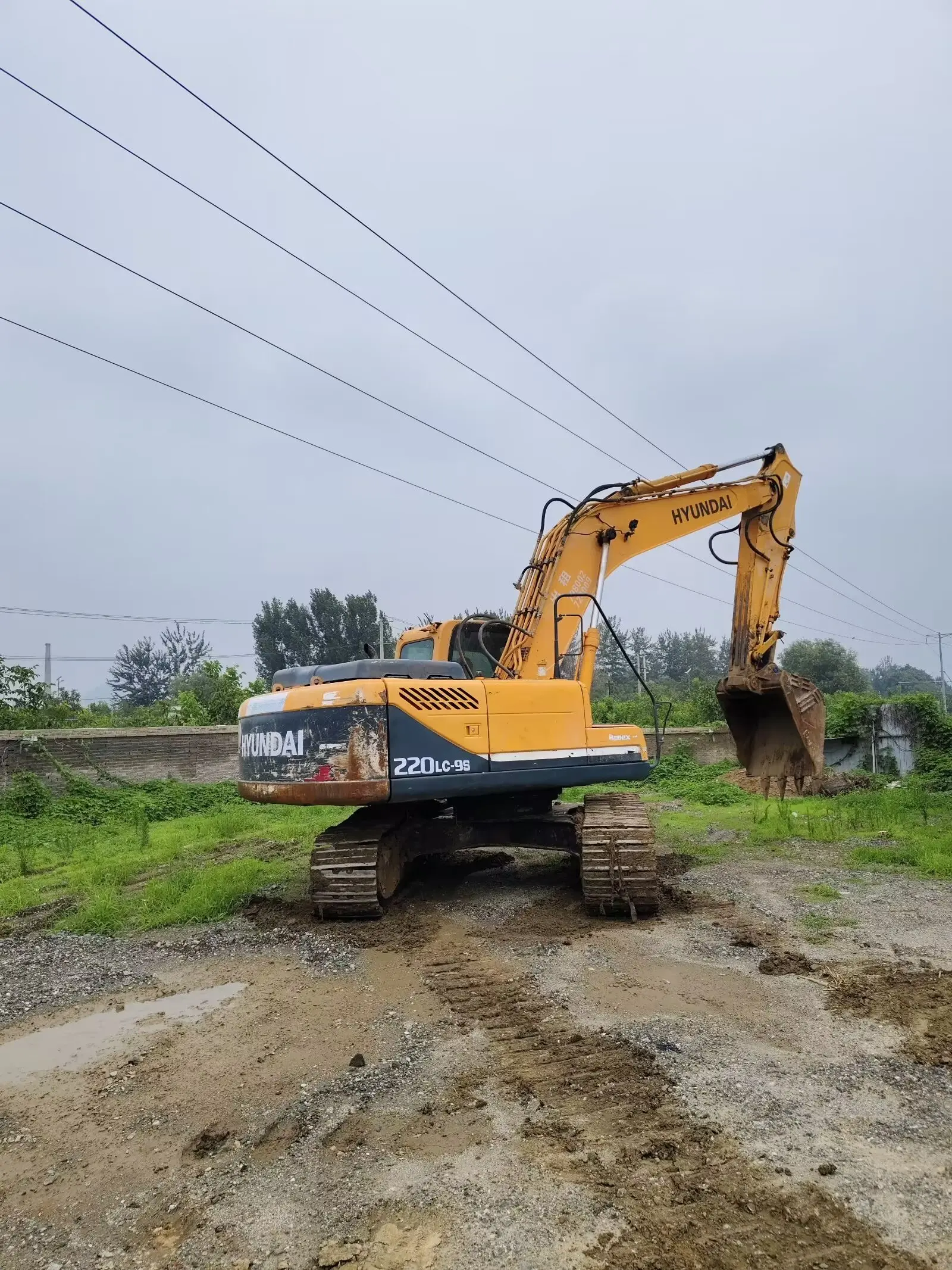 Highly recommend 220-9S Hyundai used Excavator On cheap Sale Used Hyundai 220-9S Excavators are ready to ship now