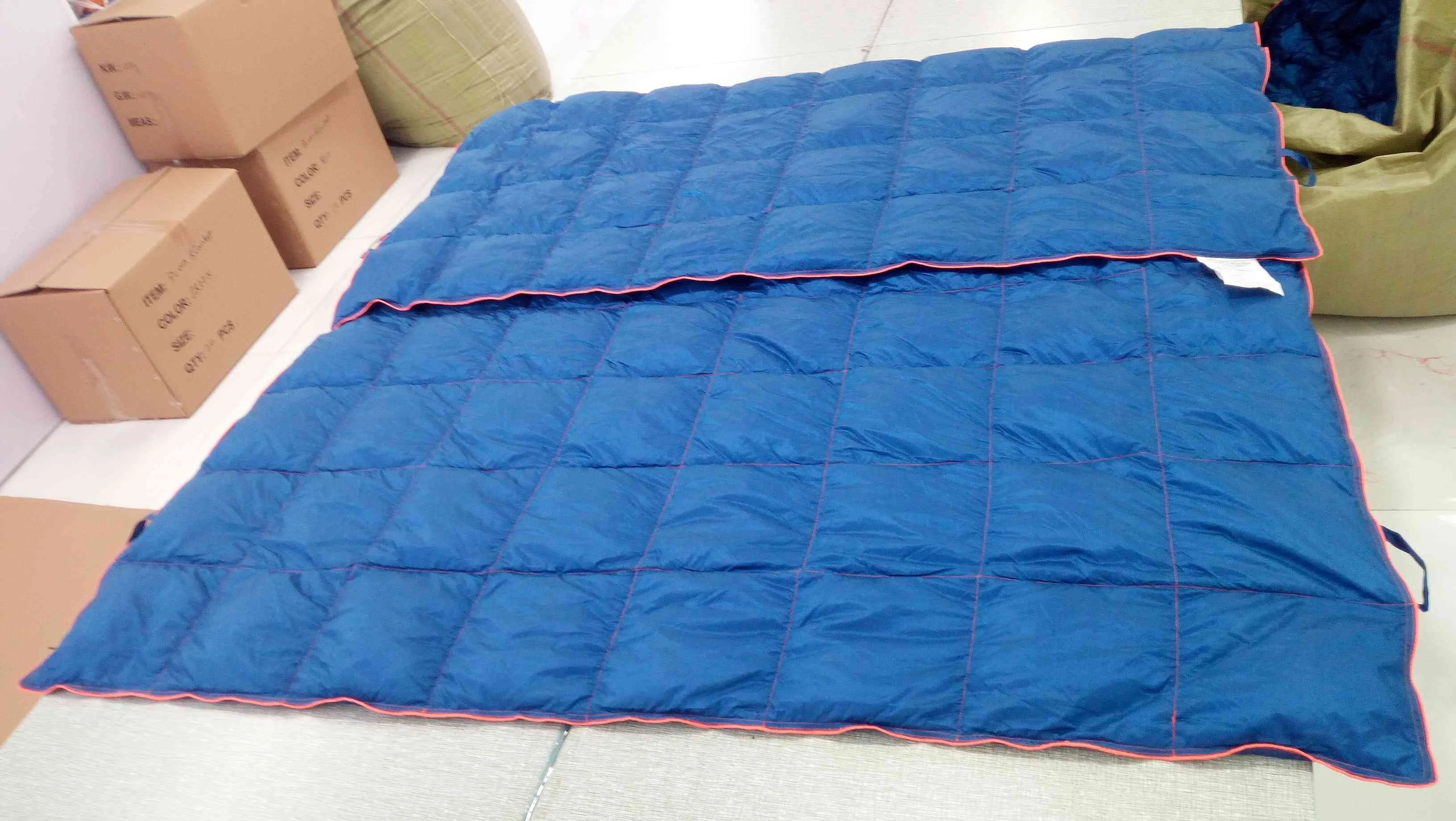 Down Camping Blanket Outdoor Lightweight Packable Down Blanket Compact Waterproof Camping Hiking Travel Blanket Blue with piping