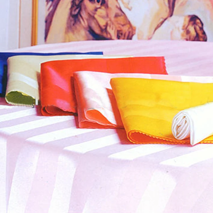 Hemstitch Linen Printed Comforter White Linen Monogrammed Table Cloth Napkin With Custom Logo Design