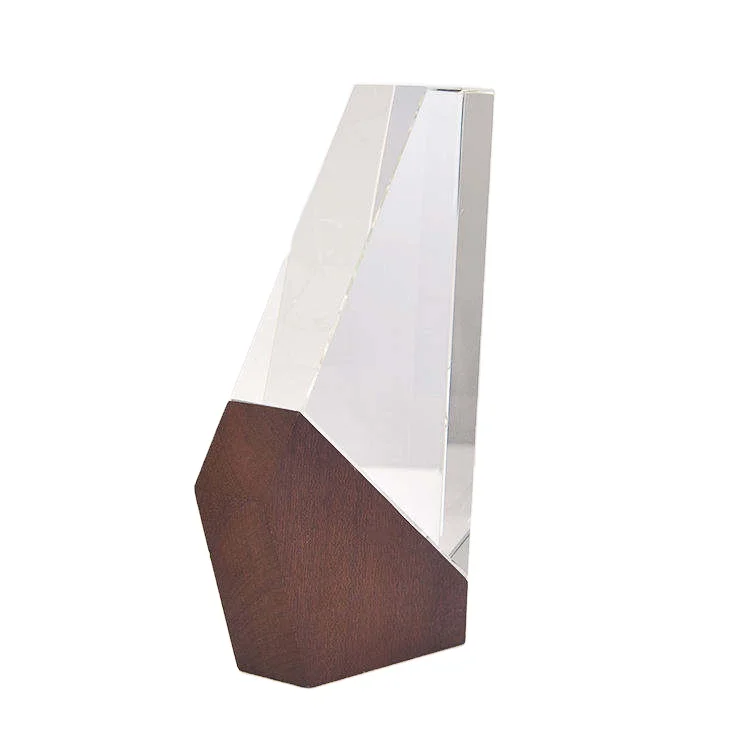 Custom Modern Crystal Glass Trophy Personalized Wooden Base Polygon Shape Crystal Trophy Award