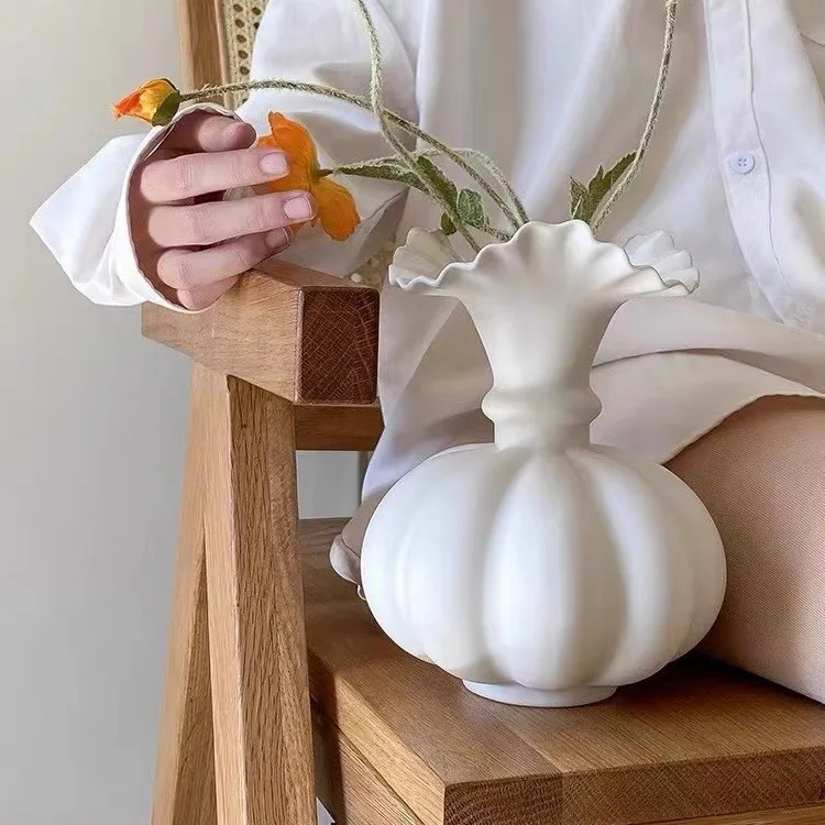 Creative Style Pumpkin Shape Tabletop Decor Ceramic Flower Vase For Office