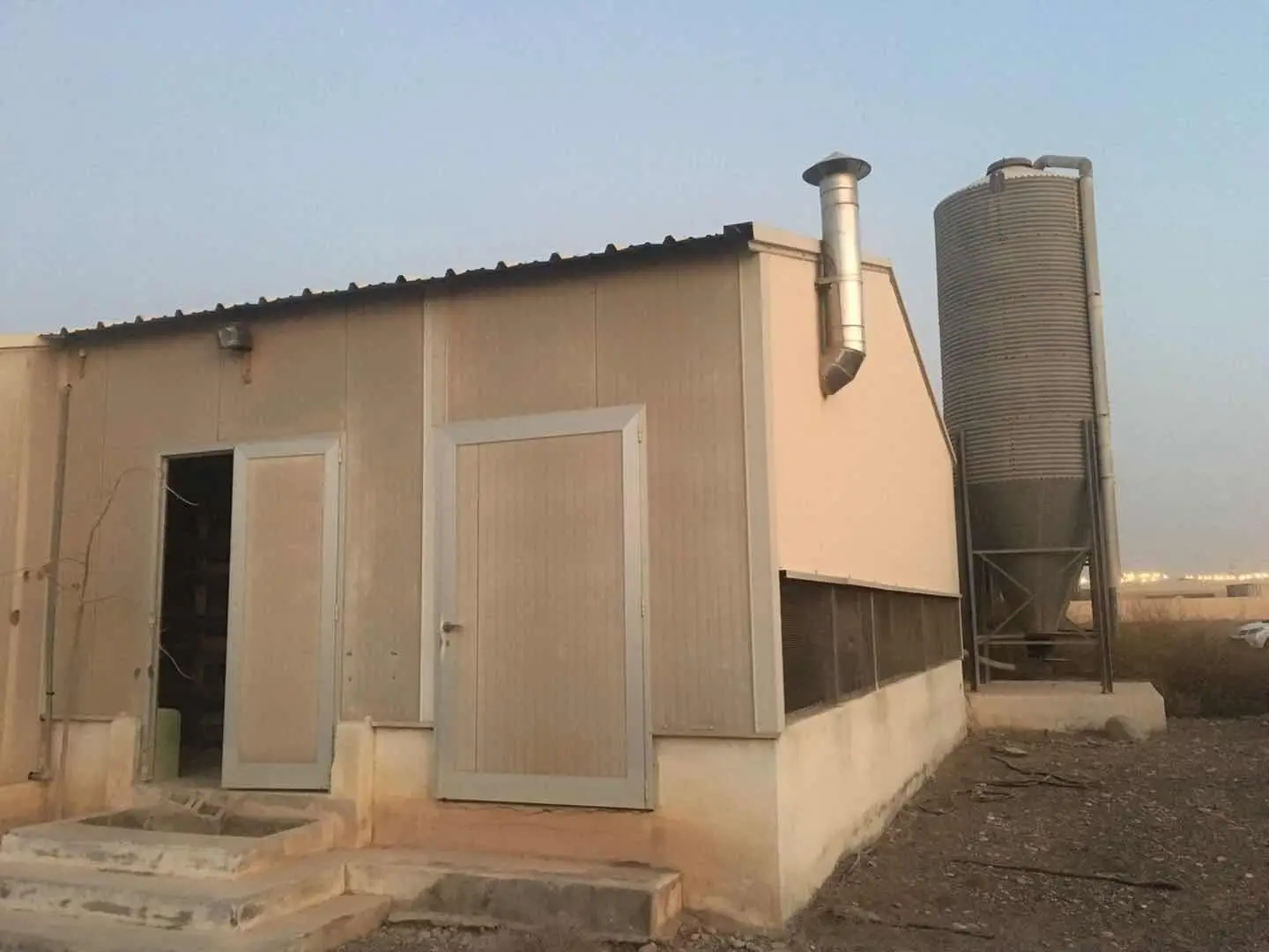 Fully Automatic Steel Structure Complete Poultry and Layer Farming Broiler Chicken Houses