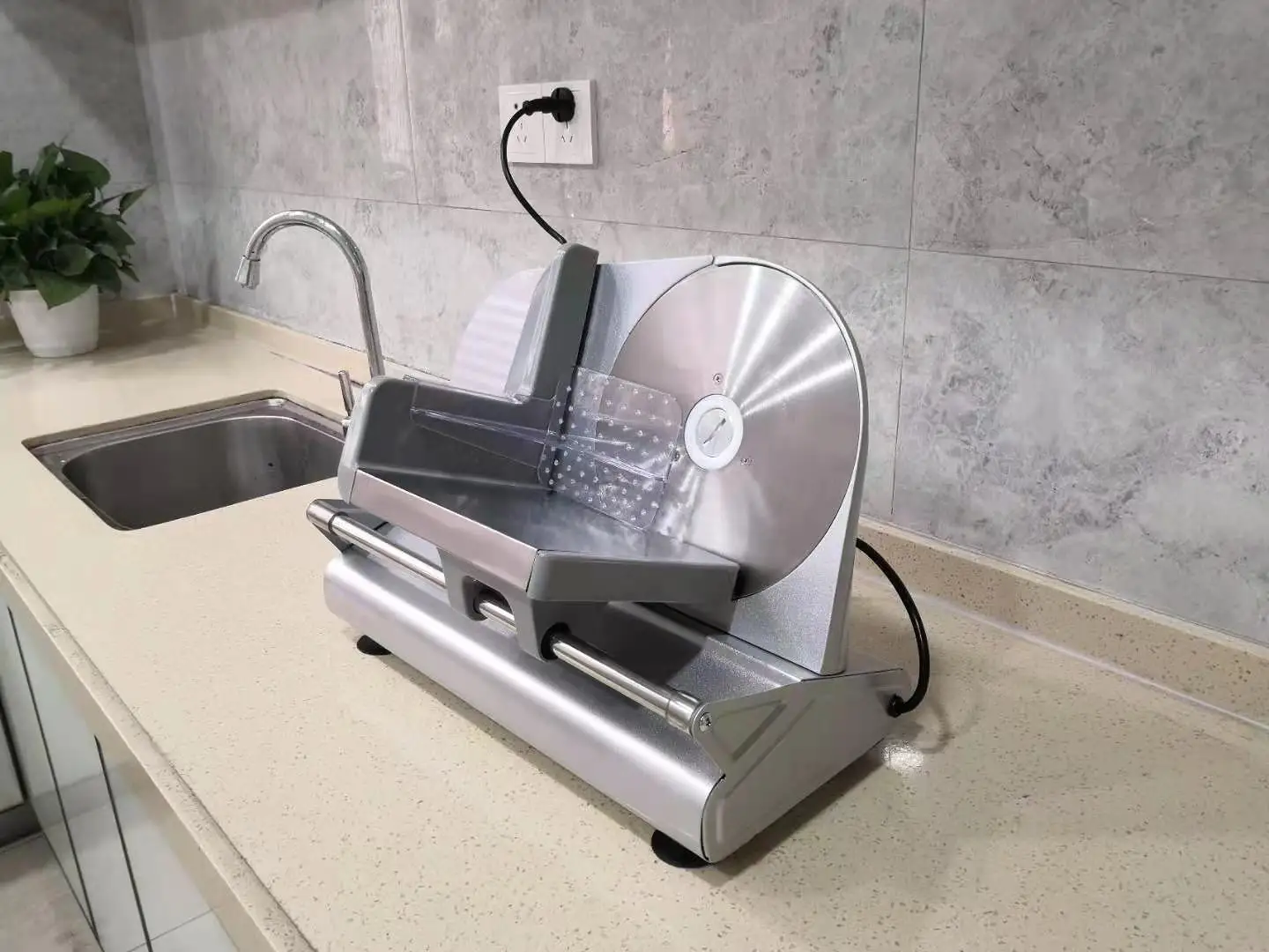 Hot selling Automatic commercial electric chicken breast beef meat slicer cubing Cutting slicing machine / chopped meat machine