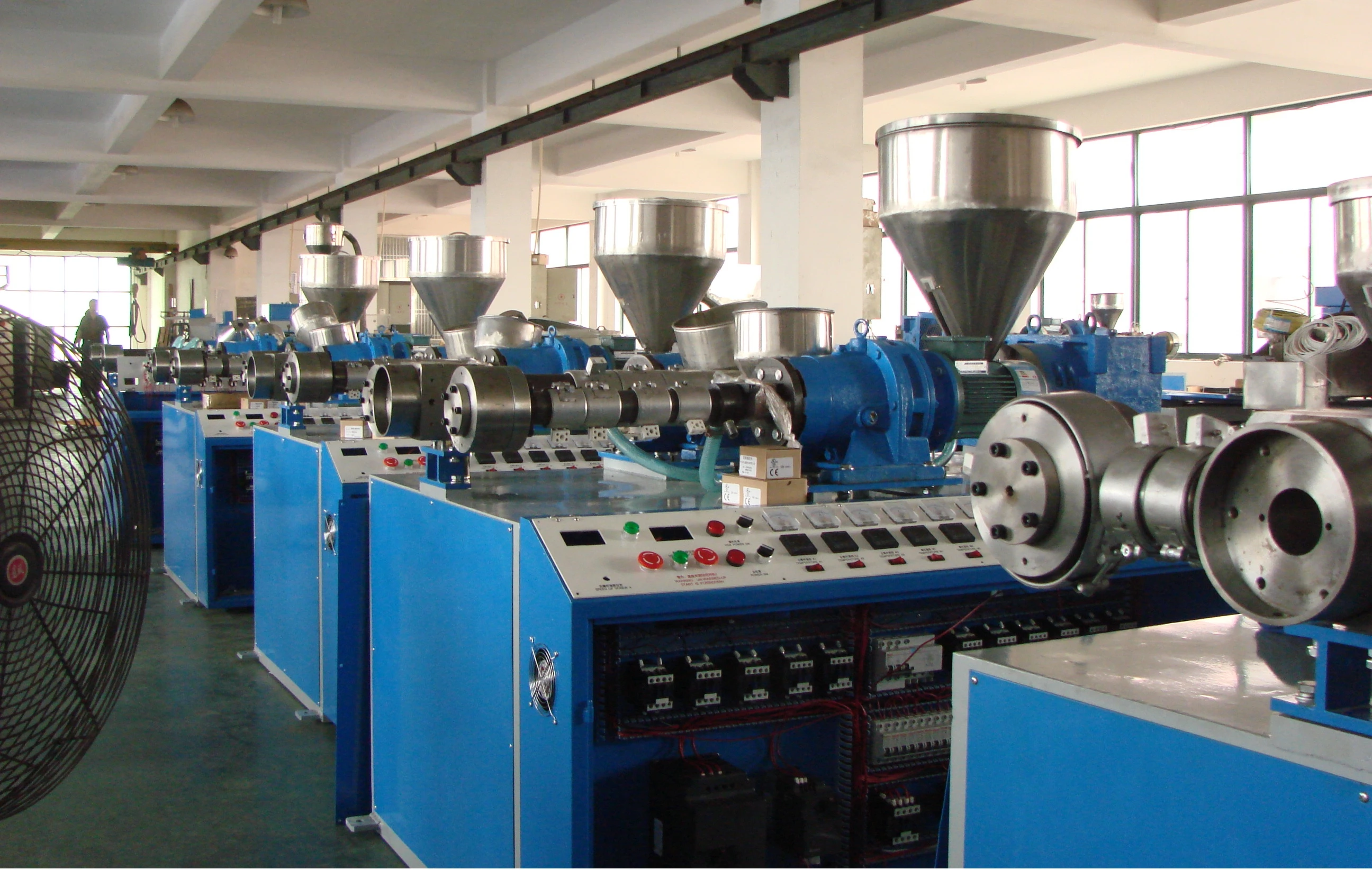 Машина для производства пластиковых питьевых трубок PP PE PLA