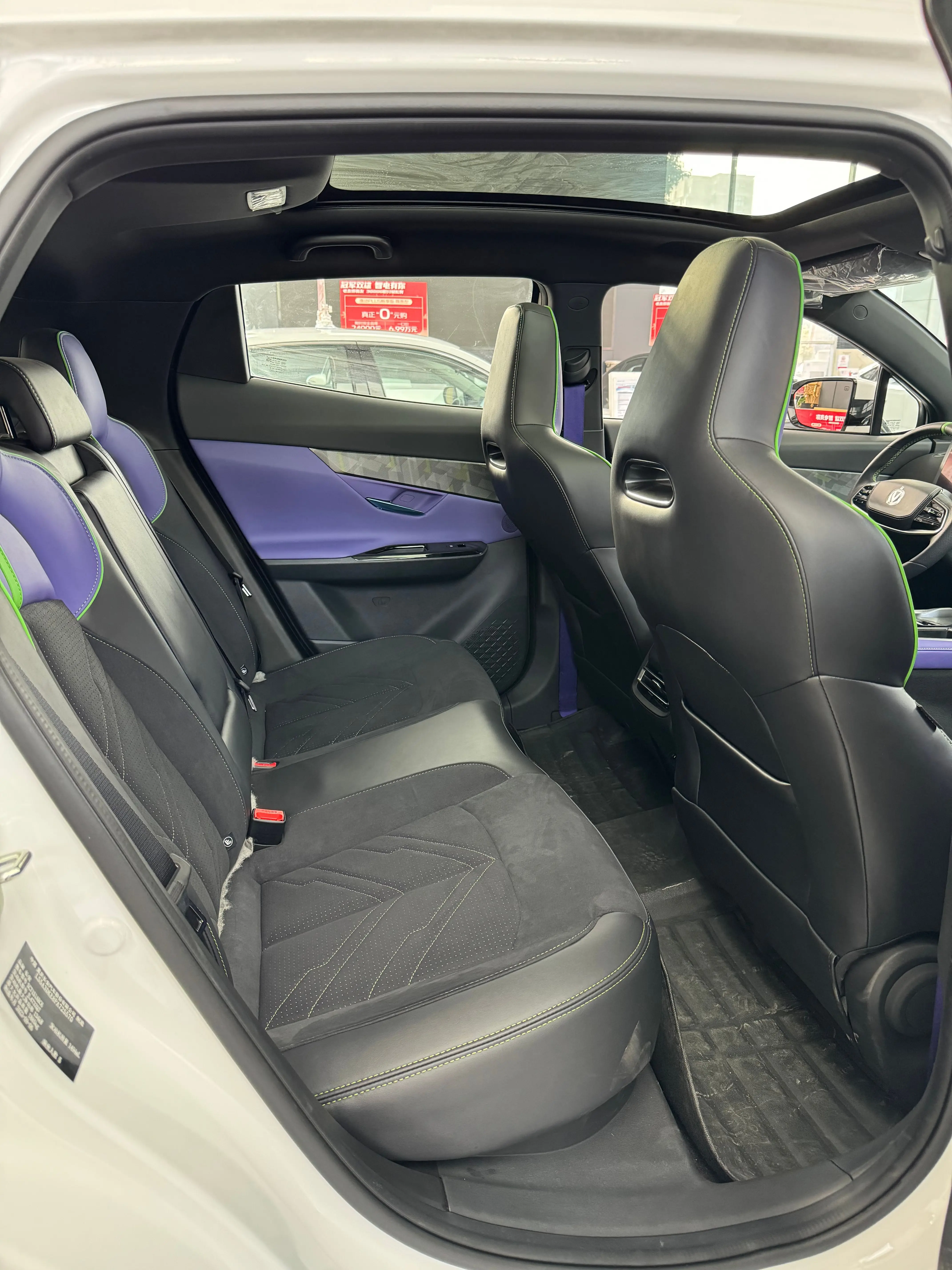 CHANGAN 2024 второго поколения UNI-T внедорожник 5-дверный 5-местный бензиновый автомобиль 1 5 т (FWD) Euro VI Emission Лидер продаж