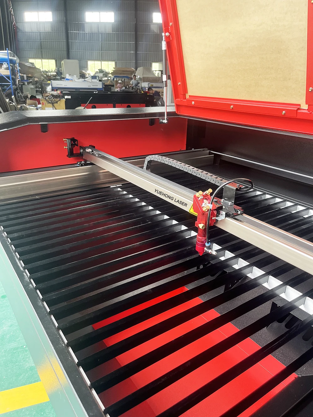 High Quality Cnc Co2 Laser Tube 80w 100w 130W Best YueHong Laser Wood Engraving Machine Price