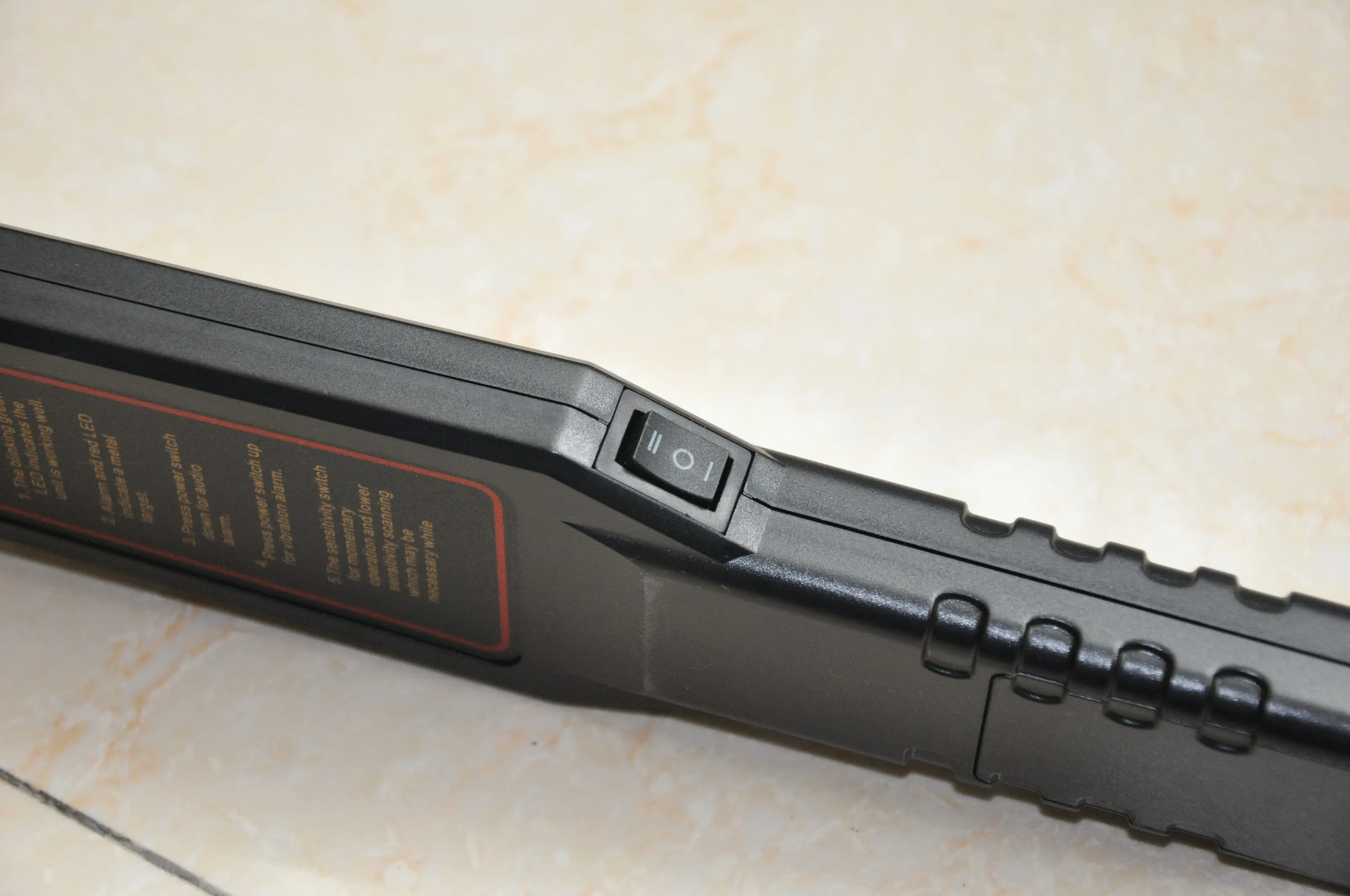 High Performance / Hand-Held metal detector GC-1002