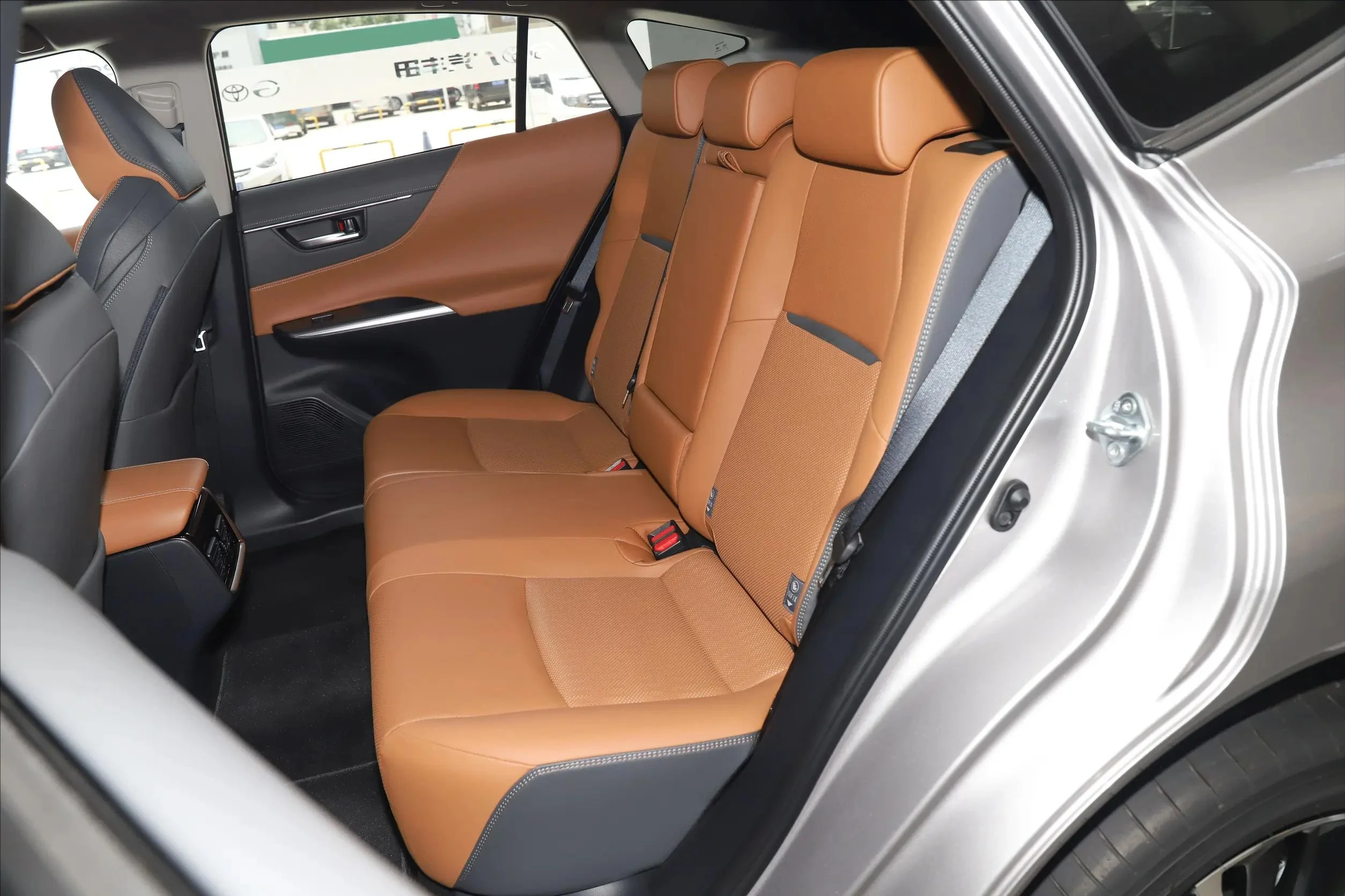 Используемый дешевый бензиновый автомобиль для Toyota Venza 2023 2.0L CVT 4WD Extreme Edition кожаный сиденье автомобиля высокого качества хорошее качество