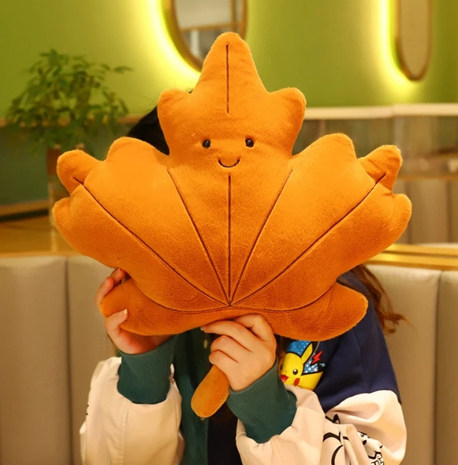 2023 New Wholesale New Soft Stuffed Leaf Shaped Plush Pillow Hot Selling Simulation Leaf Throw Pillow Creative Back Cushion