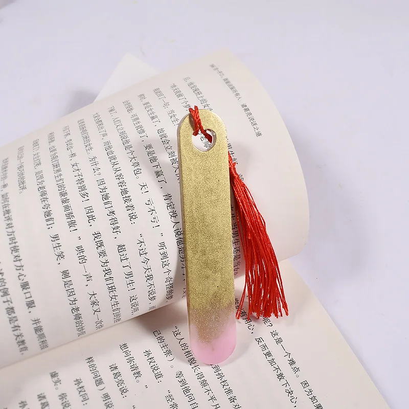 DIY Crystal Glue Resin Mirror Oval Triangle Tail Bookmark Hanging Pendant Silicone Mold Wholesale