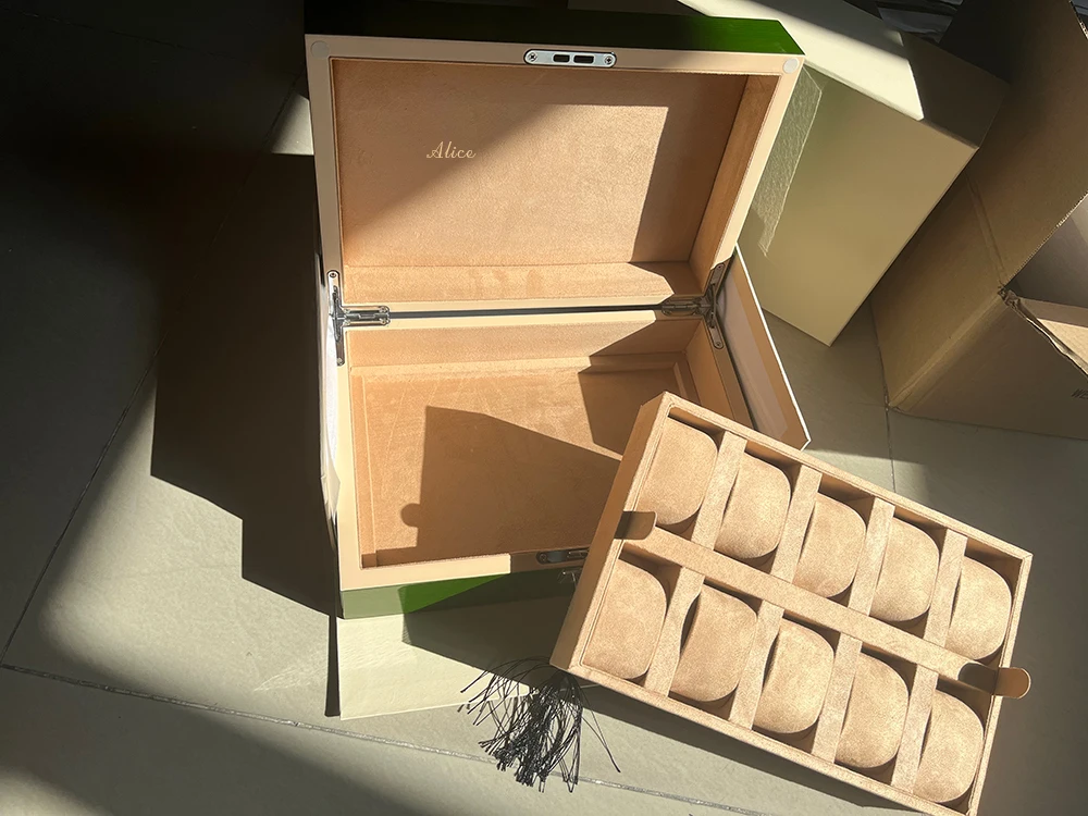 Elegant Brand Same Style Watch with Full Set Accessories Hot Sale Velvet Lined Wooden Gift Box for Premium Watch Packaging