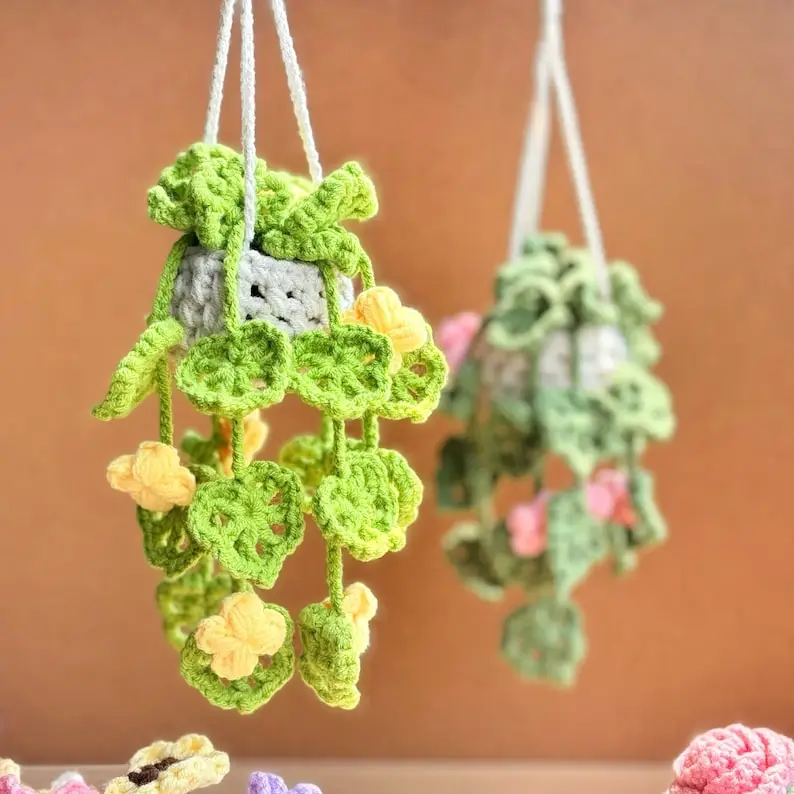 New Crochet Strawberry Artificial  Potted Flower Ornaments for Mirror Decoration Pendant Cute Potted Plants for Rear View Mirror