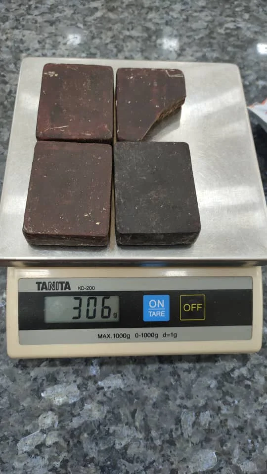 External Used 100% Pure Jamaican Solid Bar Black Stone Stone Gambir Sarawak Stone