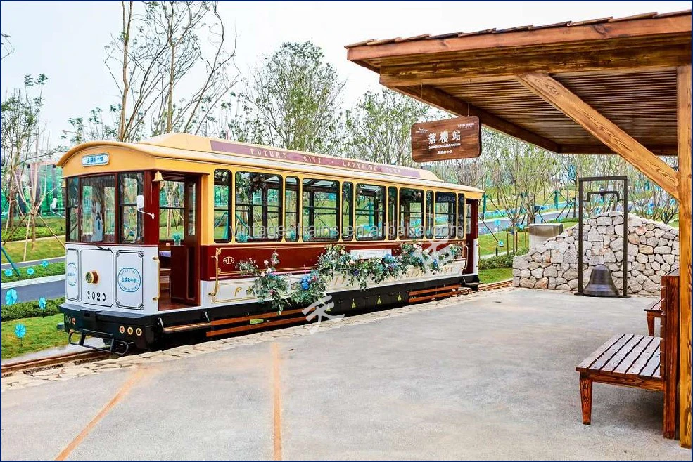 Electric Trackless Train for Children Metal and Fiberglass Amusement Park Toy Outdoor Use