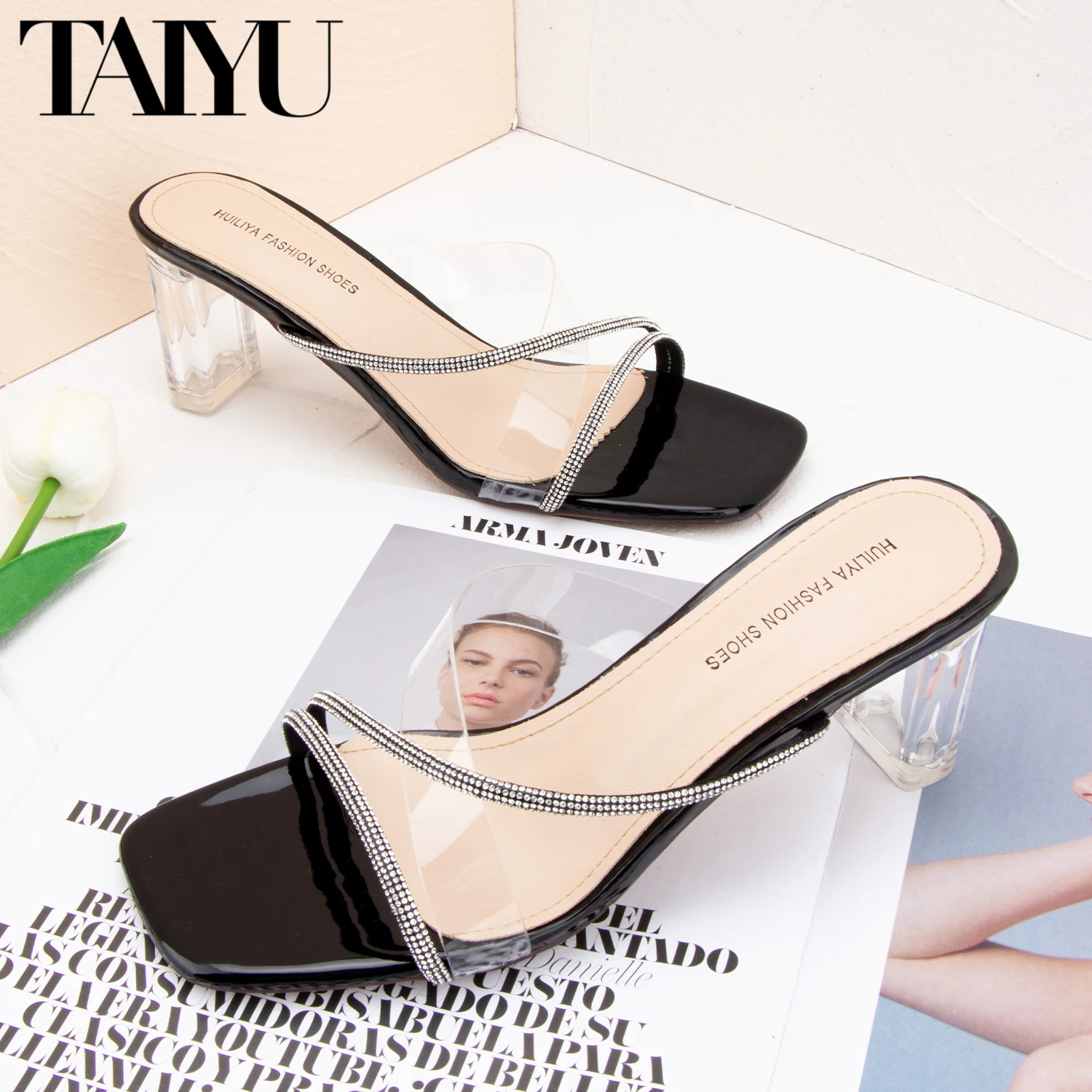 2023 New Fashion Rhinestone Women Sandals Summer Transparent Square Thick Heeled Sandals