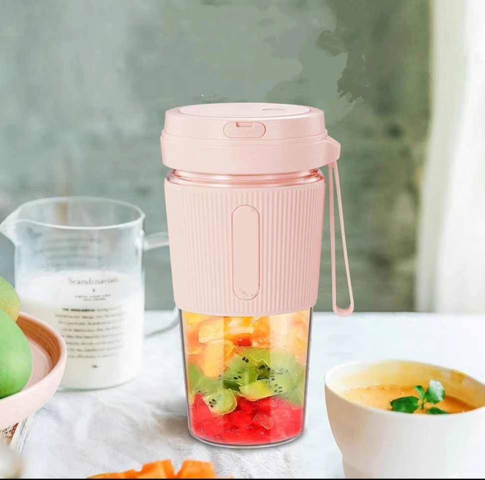 New High Quality Personal Hand Held Mini Juicer Cup Plastic USB Portable Blender for Shakes and Smoothies