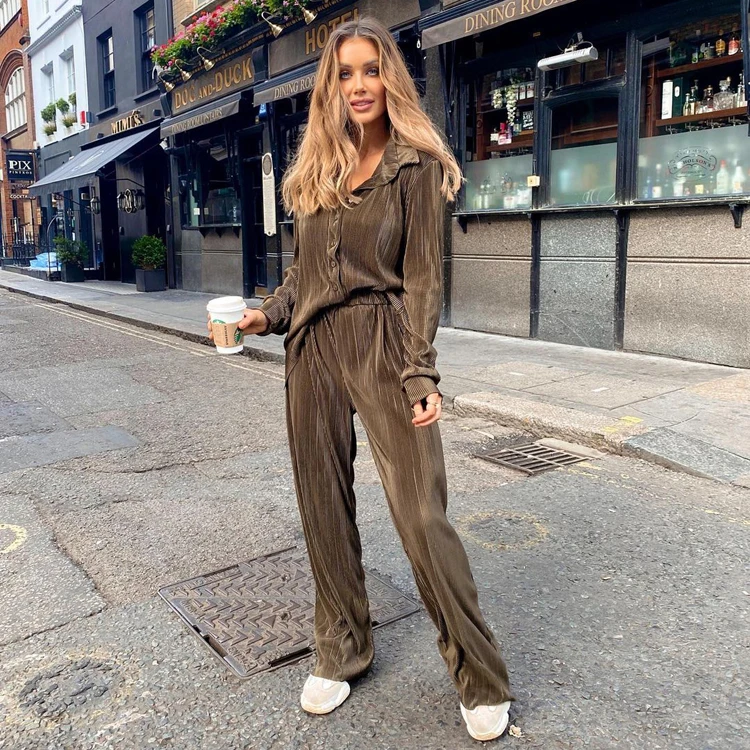 OEM Clothing 2023 Streetwear Cozy Slim Brown Spring Outfits Pleated Casual Two Piece Pants Set 2 Piece Set Women