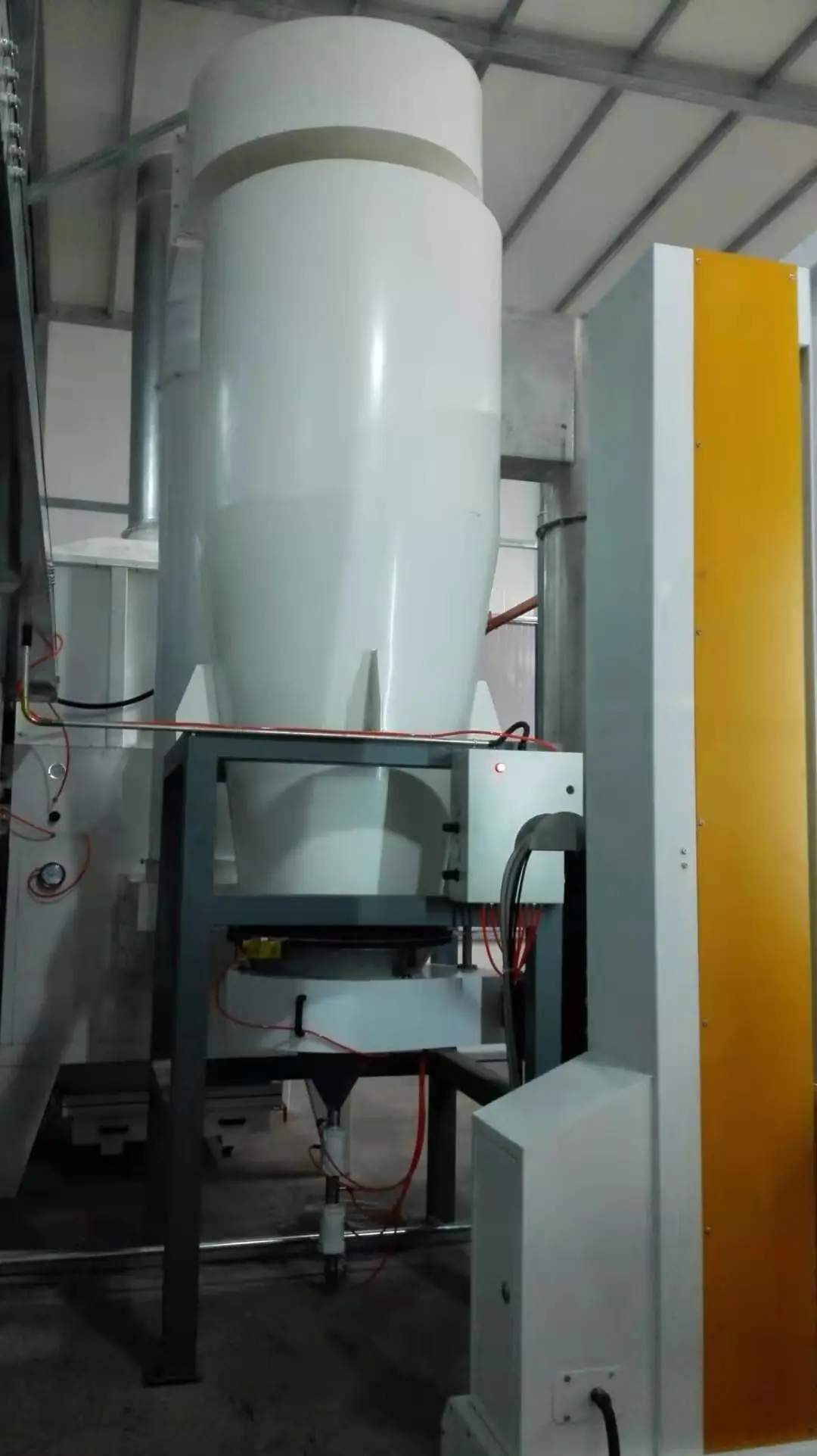 
Large Cyclone Powder Collector With Self-cleaning Kinetic Energy 