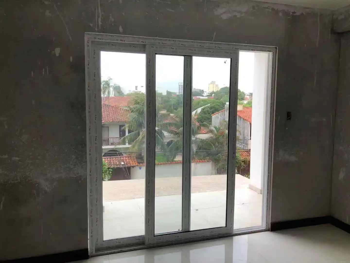  Huazhijie окно ПВХ пластиковый стальной профиль рама upvc и