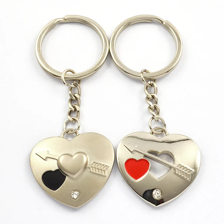 Wholesale Manufacturer Custom Metal Keychain Personnalised Love Shape Key Chain Couple Key Chain