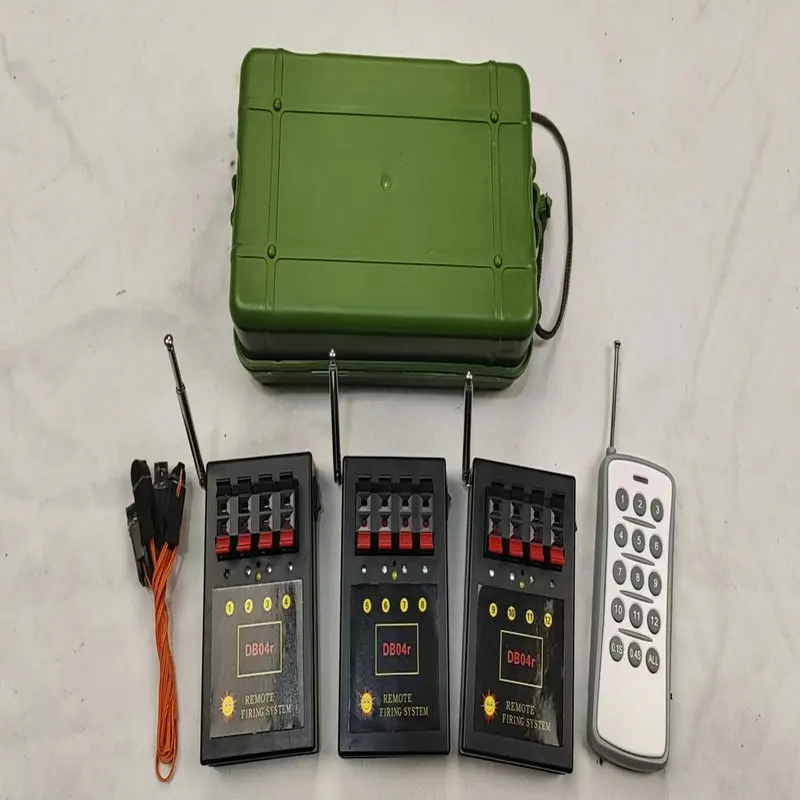 DB04R-3 12 сигналов 15 ключей один пульт дистанционного управления с антенной 3 приемника пиротехническая система холодного огня фейерверк